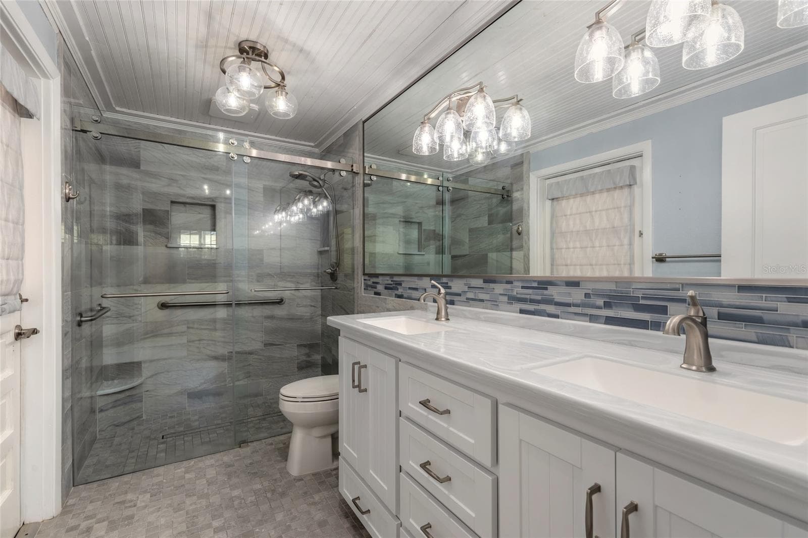 Single Family Residence at 2526 ROYAL PALM DR, EDGEWATER, photo 14 of 37