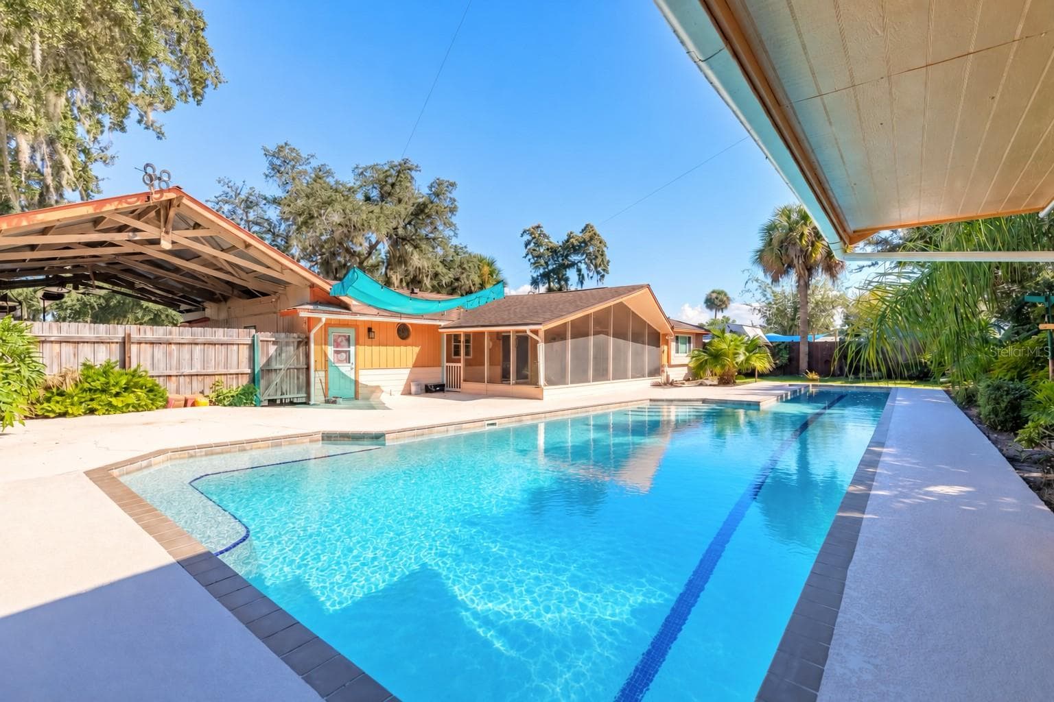 Single Family Residence at 2526 ROYAL PALM DR, EDGEWATER, photo 33 of 37