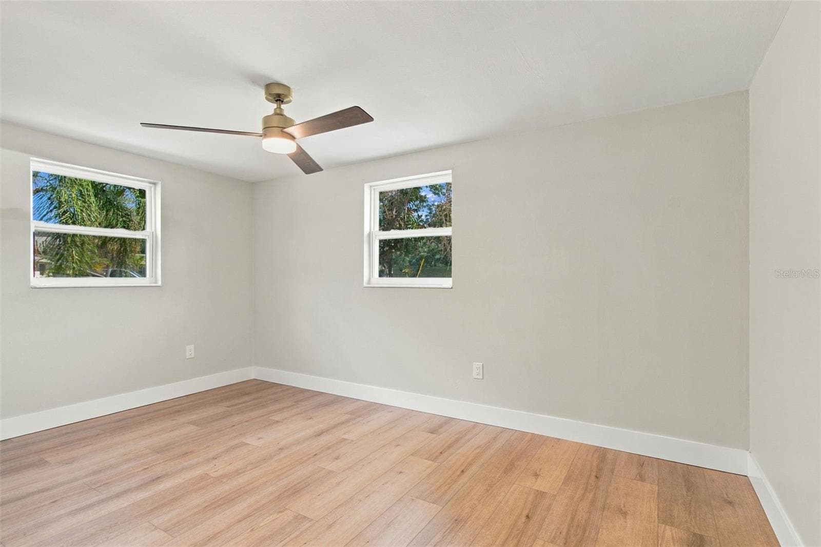 Single Family Residence at 1954 SKYLINE DR, CLEARWATER, photo 16 of 22