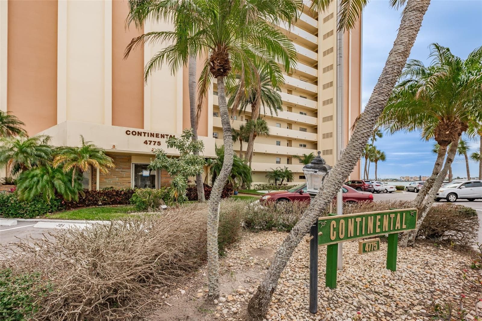 Continental Building walk-up with 2 elevators - 4775 COVE CIR #904, ST PETERSBURG