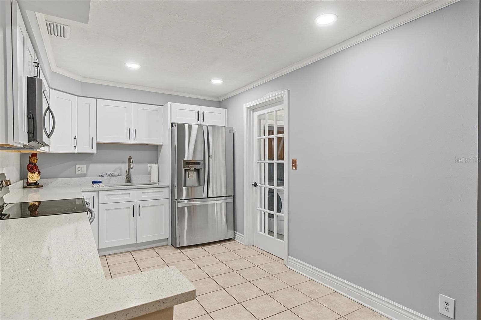 Single Family Residence at 4317 S HALE AVE, TAMPA, photo 6 of 37