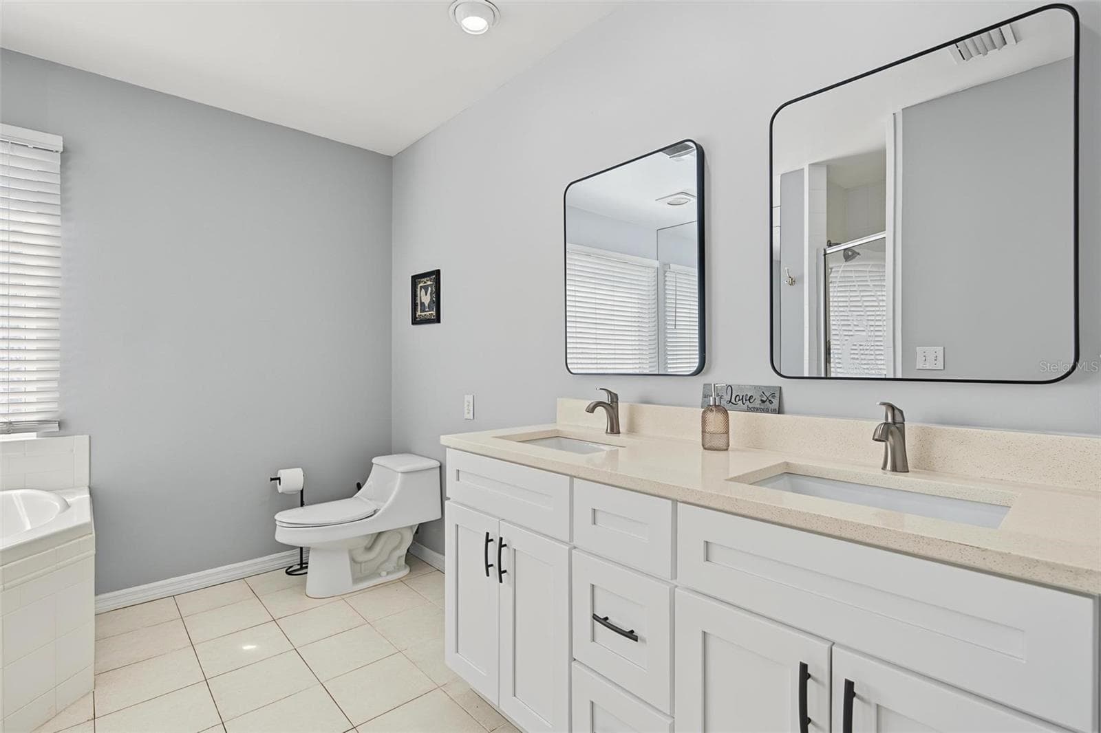 Single Family Residence at 4317 S HALE AVE, TAMPA, photo 18 of 37
