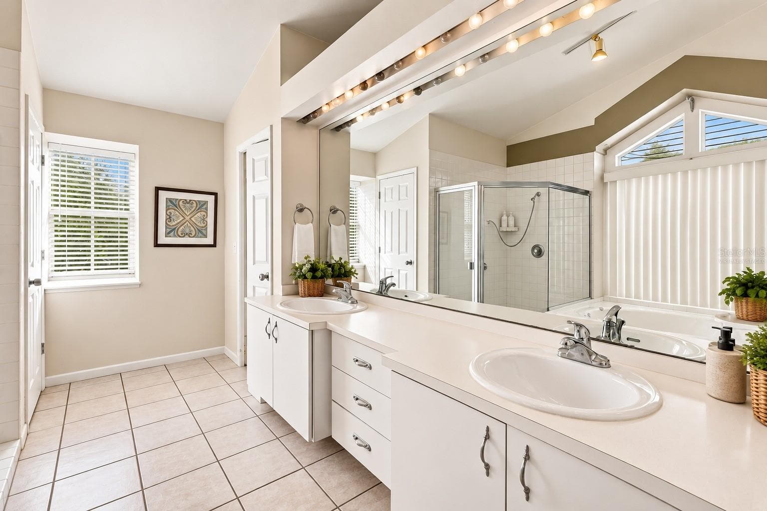 Virtually staged - 7828 LAKE PLACID LN, NEW PORT RICHEY