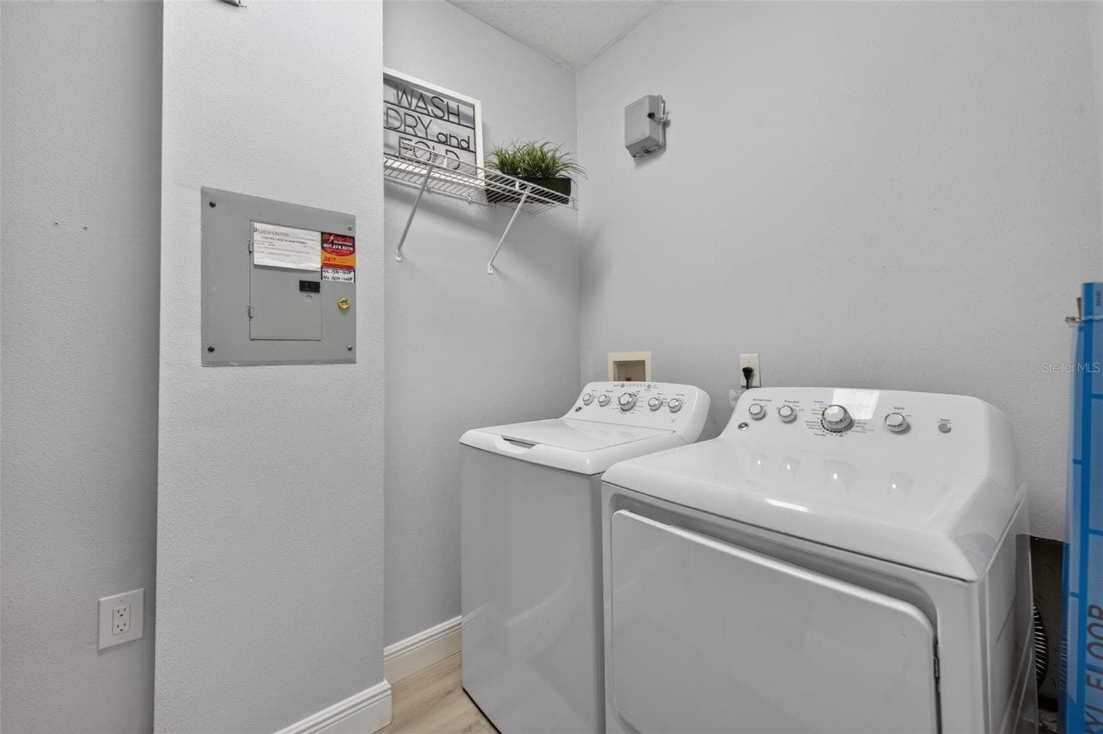Inside laundry room - 4849 CYPRESS WOODS DR #1302, ORLANDO