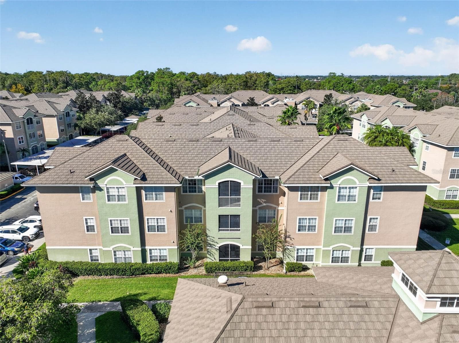 Aerial front view of building - 4849 CYPRESS WOODS DR #1302, ORLANDO