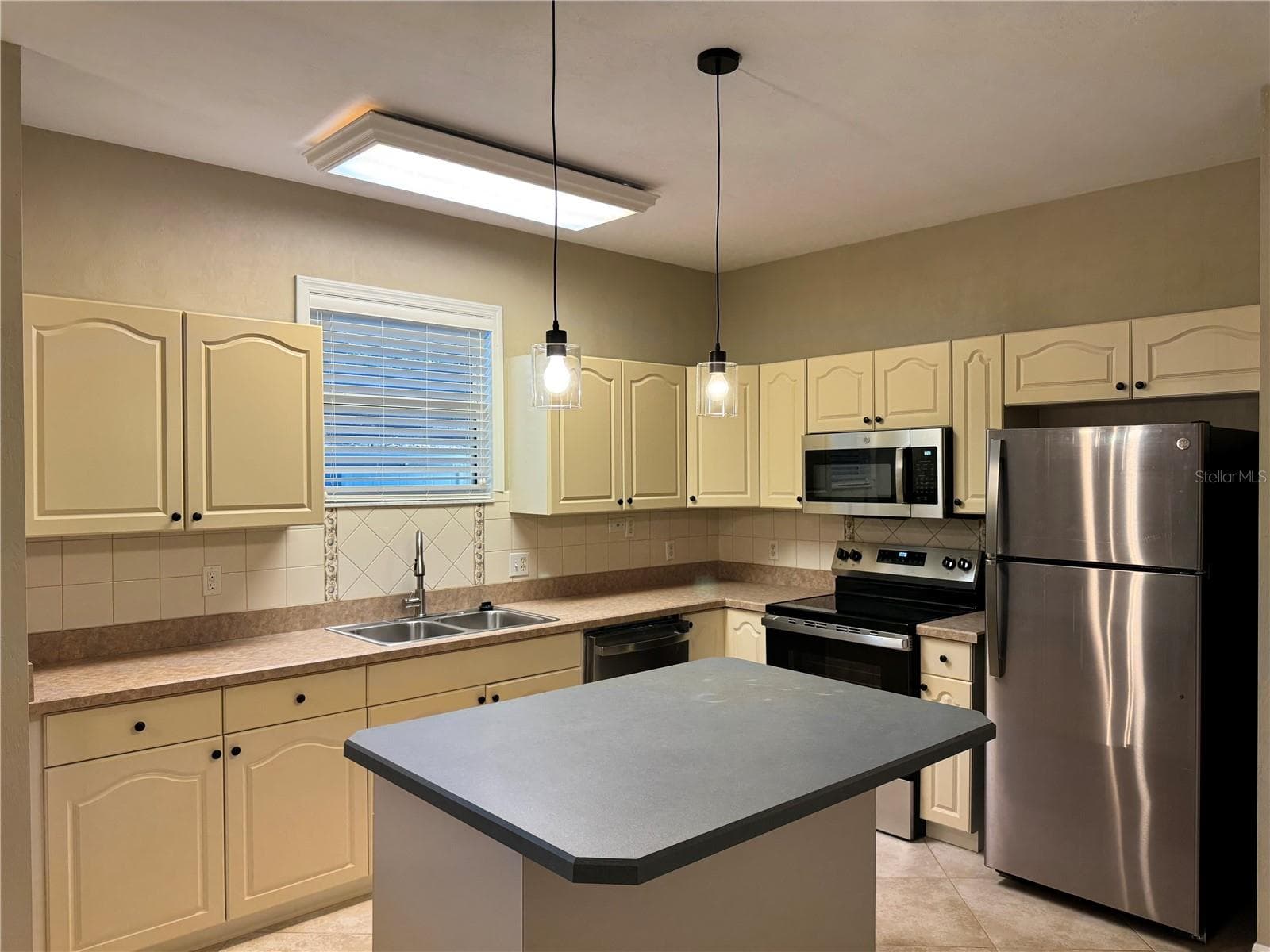 Villa at 901 NW 124TH DR, NEWBERRY, photo 5 of 26