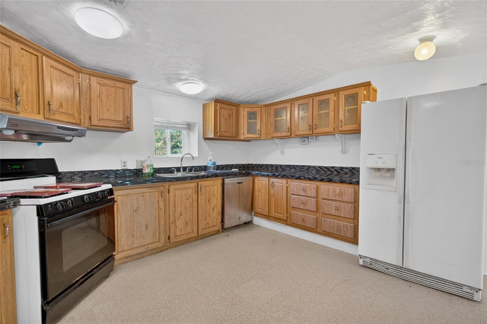 Manufactured Home at 11751 NE 116TH ST, ARCHER, photo 31 of 53