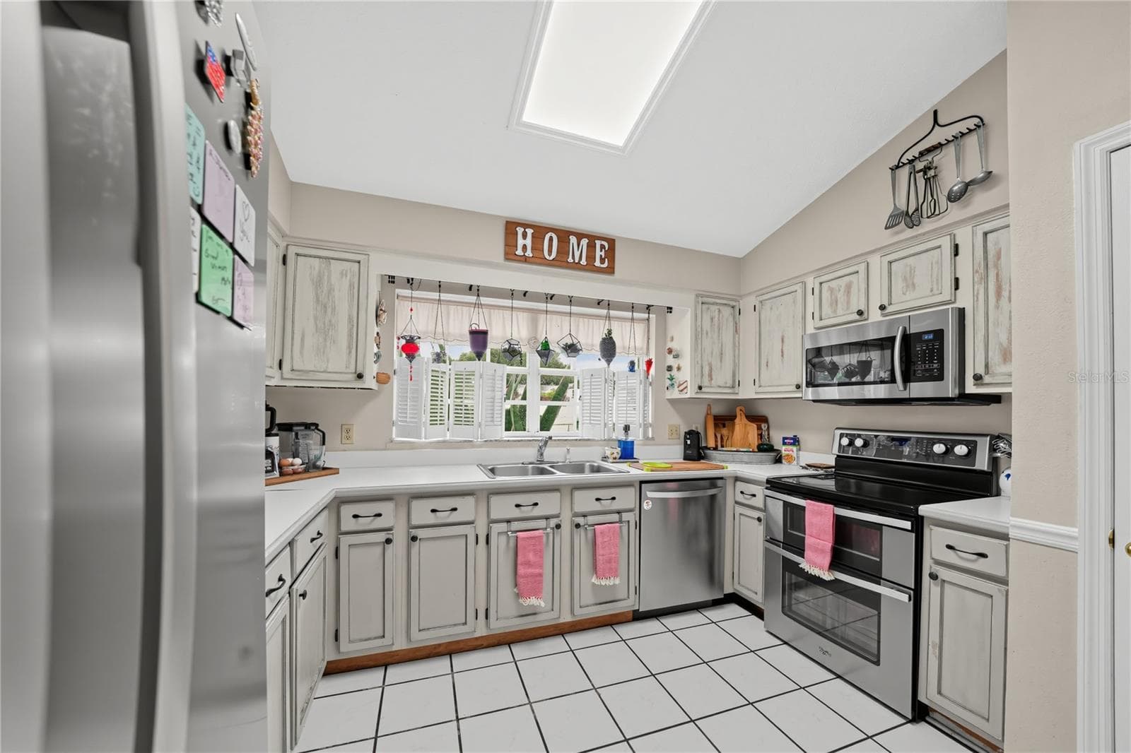 Single Family Residence at 735 OAK LN, GROVELAND, photo 14 of 29