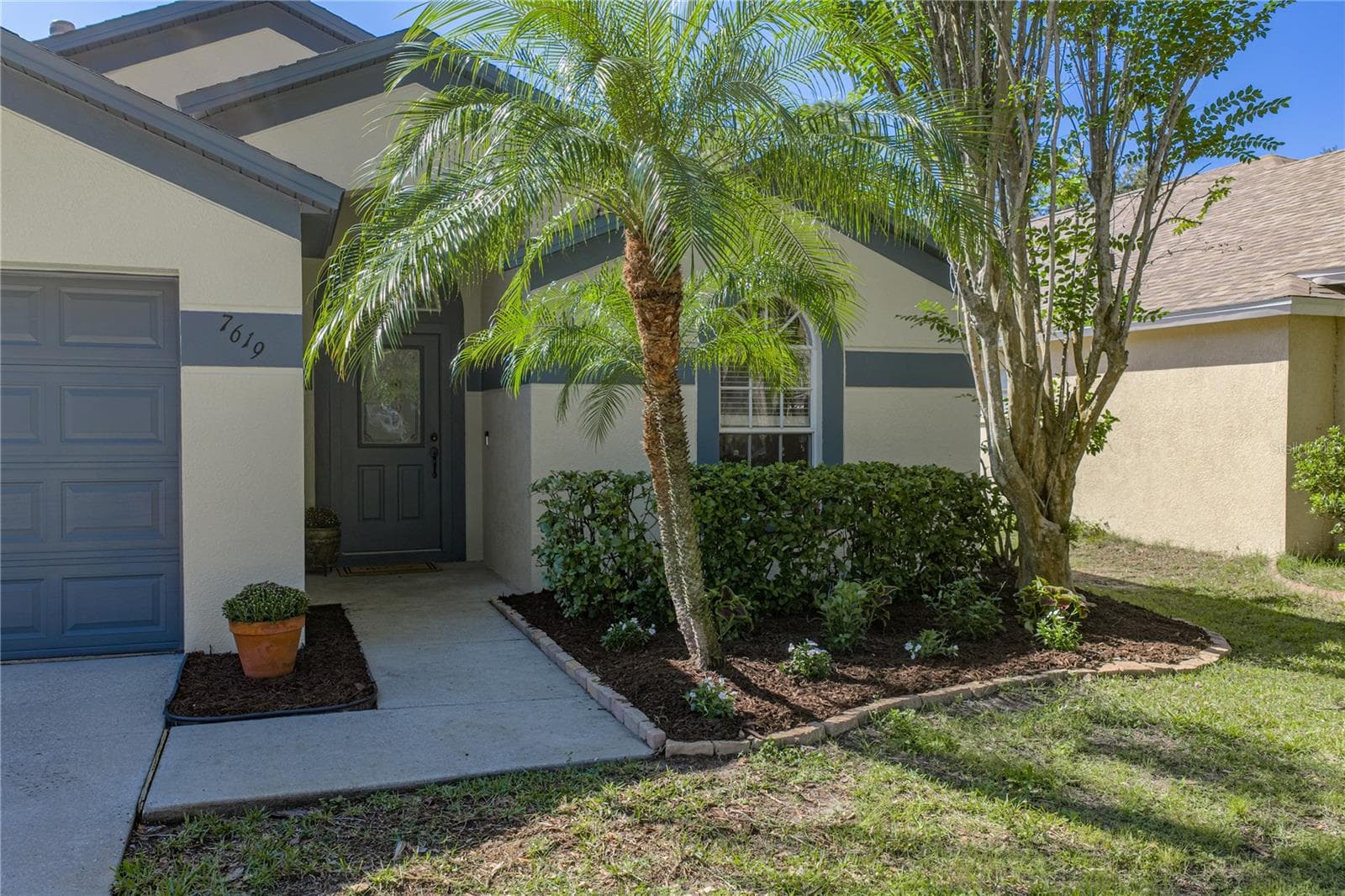 Single Family Residence at 7619 WILTSHIRE PARK PL, APOLLO BEACH, photo 2 of 45