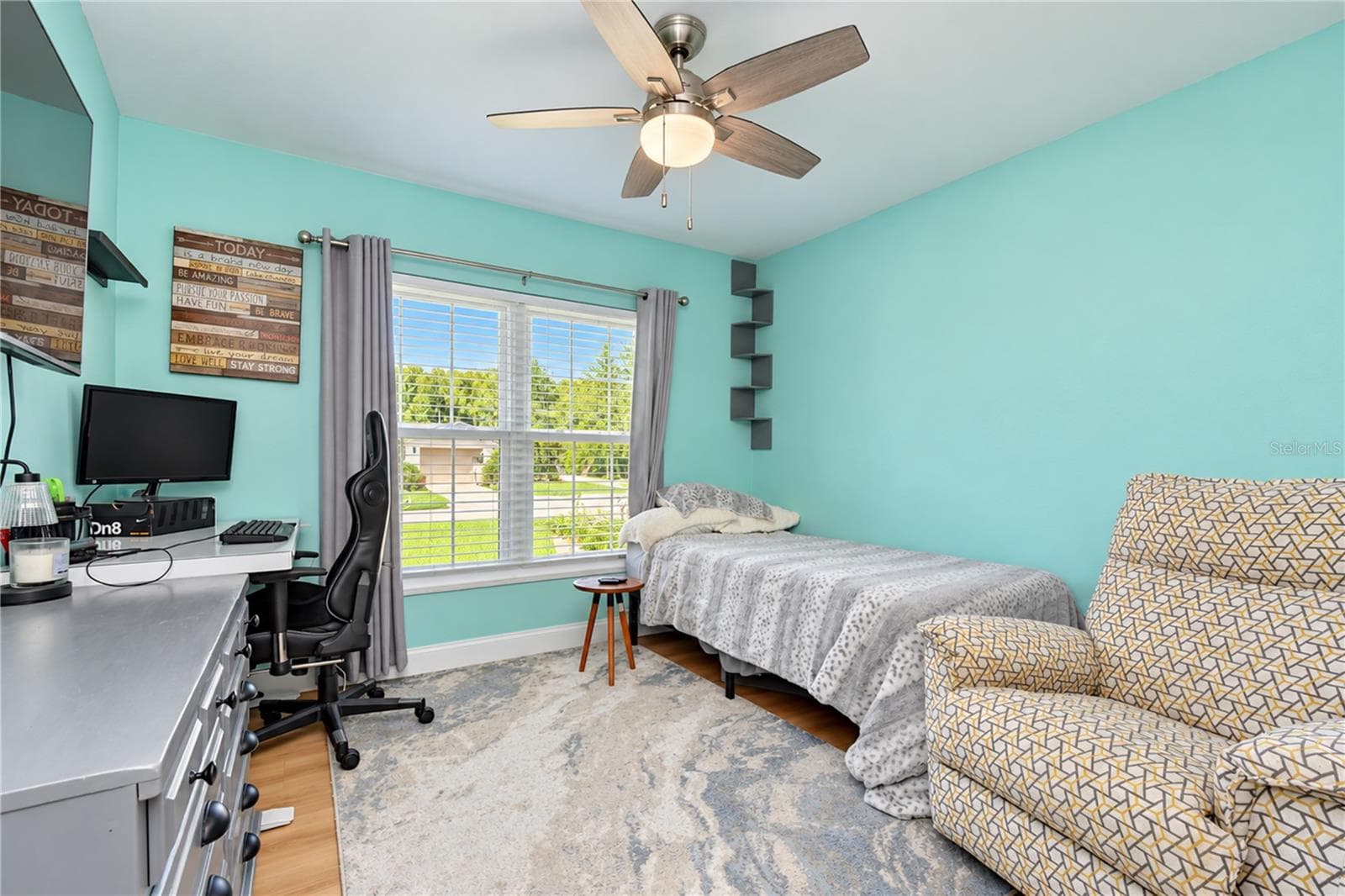 Single Family Residence at 16201 PARKSIDE DR, TAMPA, photo 19 of 32