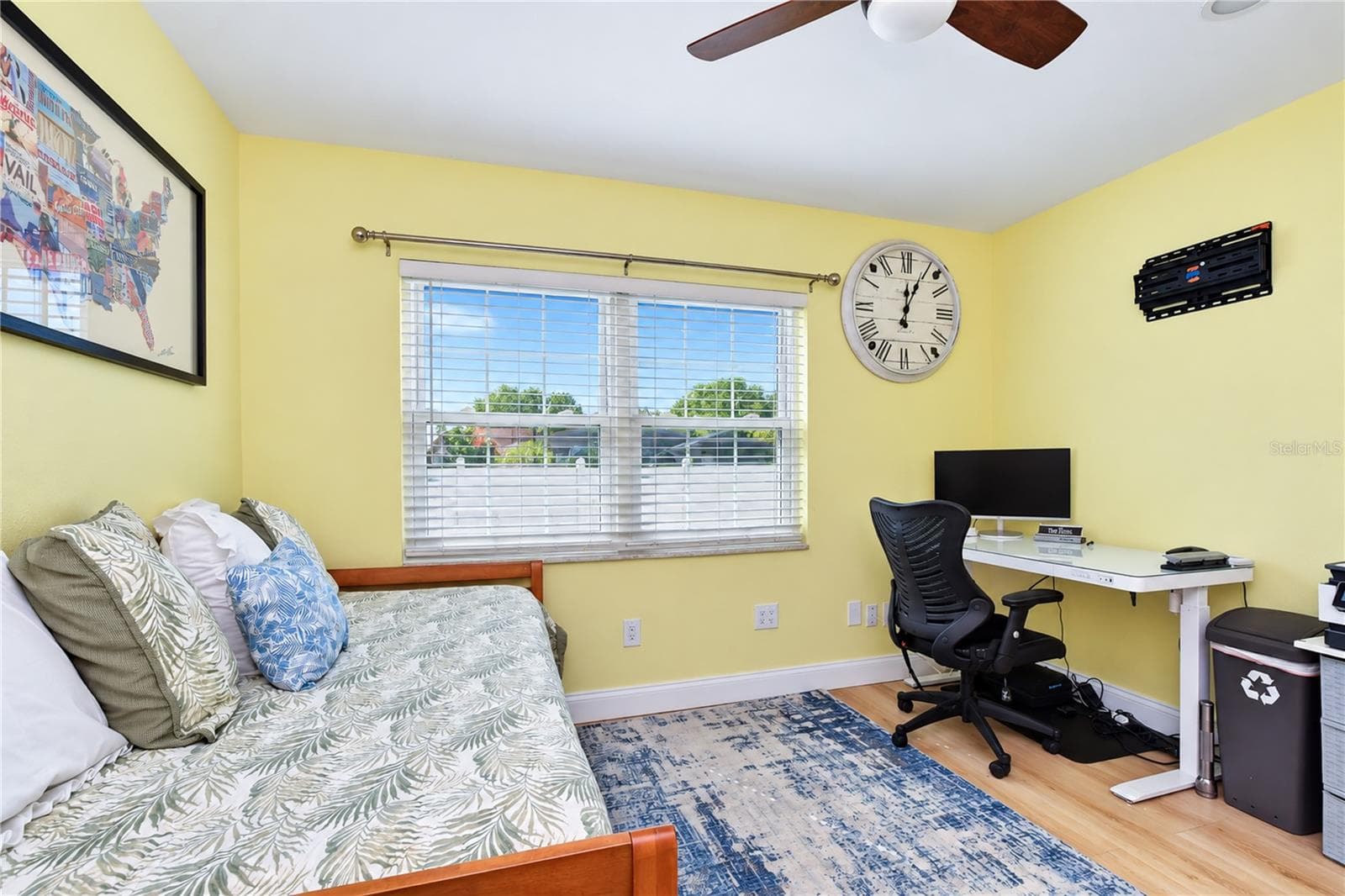 Single Family Residence at 16201 PARKSIDE DR, TAMPA, photo 21 of 32