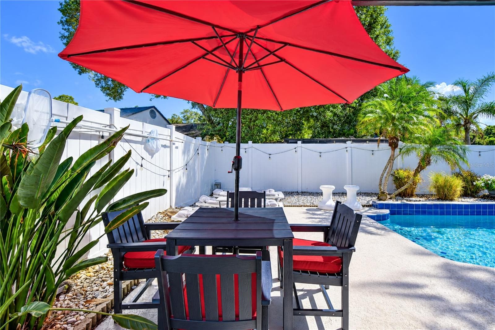 Single Family Residence at 16201 PARKSIDE DR, TAMPA, photo 25 of 32
