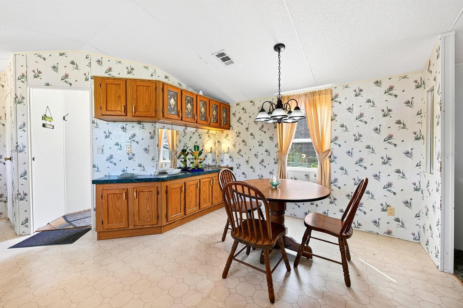 Eat-In Kitchen. - 3150 MORNING LIGHT WAY, KISSIMMEE