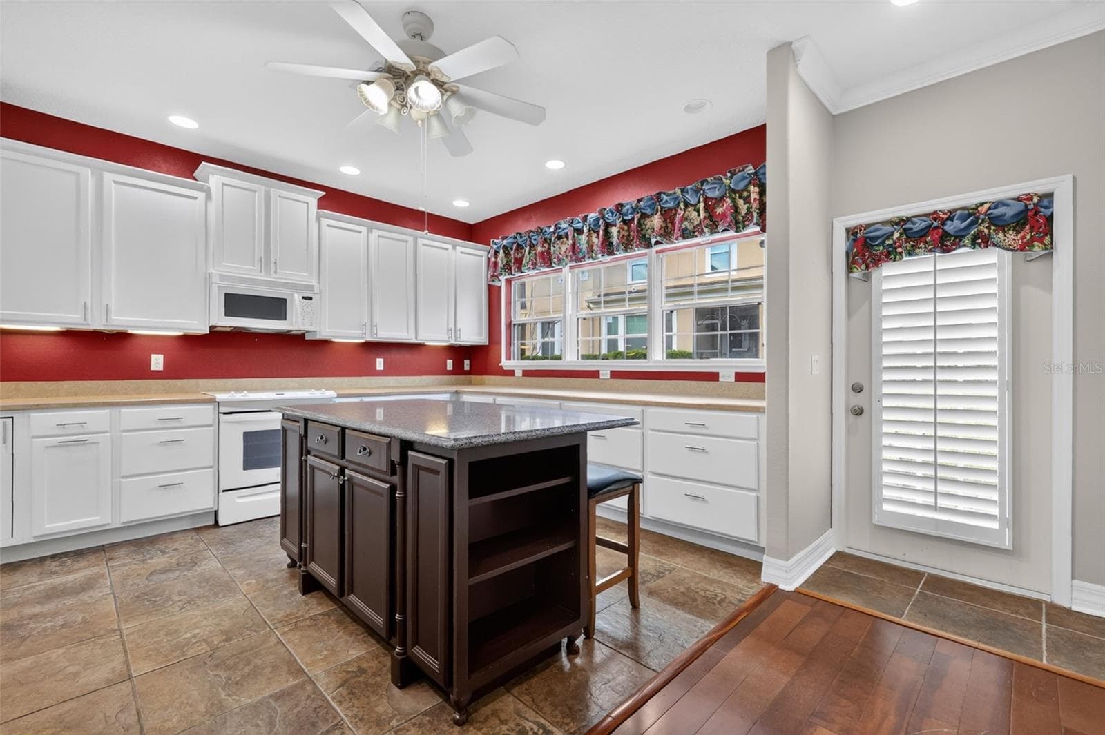 Townhouse at 17311 CHATEAU PINE WAY, CLERMONT, photo 6 of 28