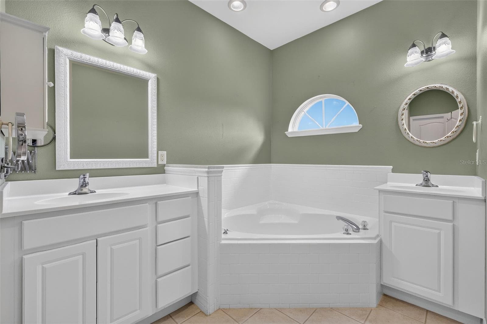 Townhouse at 17311 CHATEAU PINE WAY, CLERMONT, photo 11 of 28