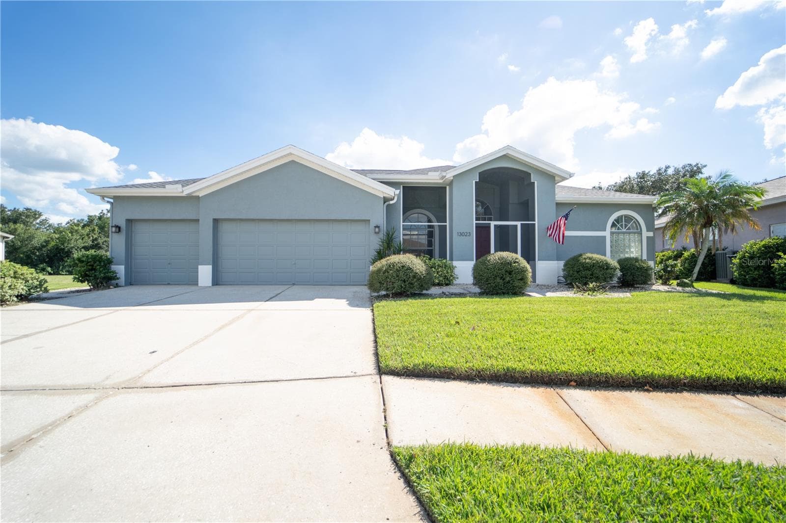 Single Family Residence at 13023 SAINT FILAGREE DR, RIVERVIEW, photo 5 of 83