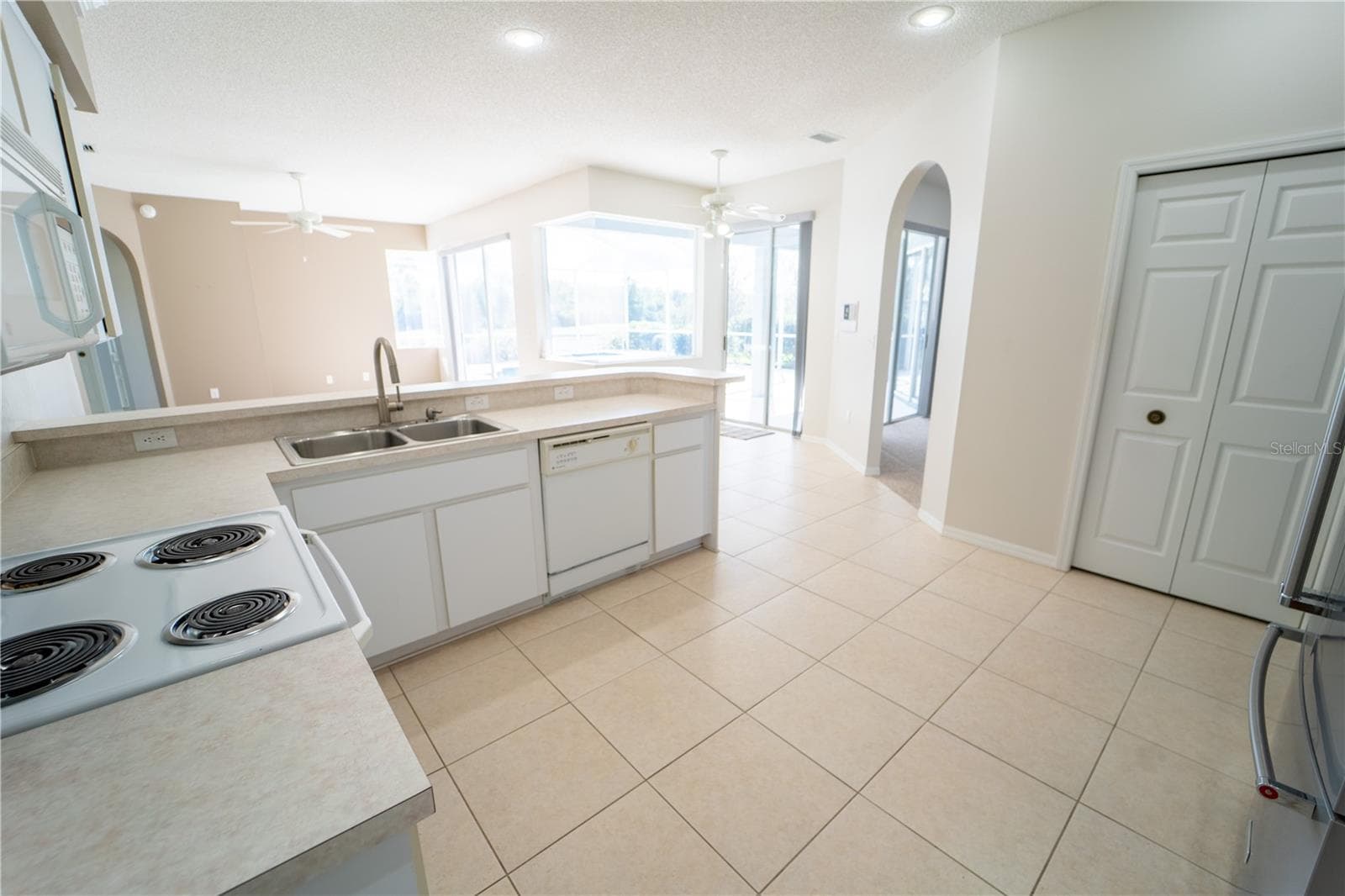 Single Family Residence at 13023 SAINT FILAGREE DR, RIVERVIEW, photo 42 of 83