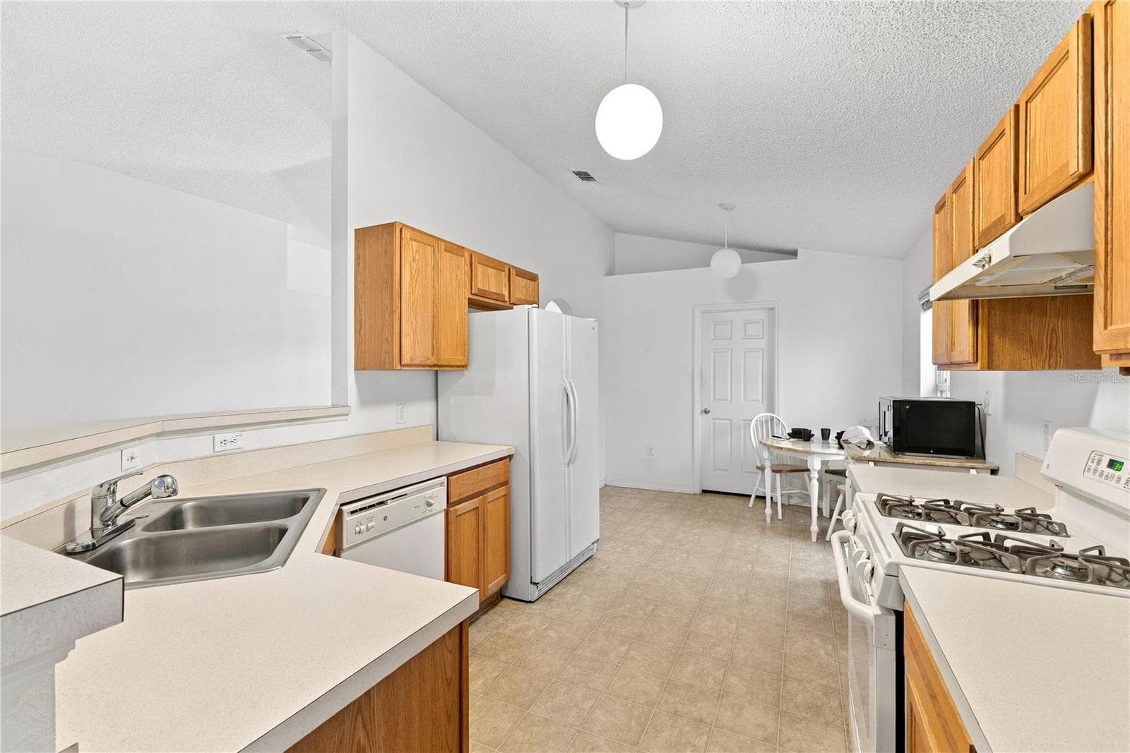 Single Family Residence at 2235 CANOPY DR, MELBOURNE, photo 10 of 34