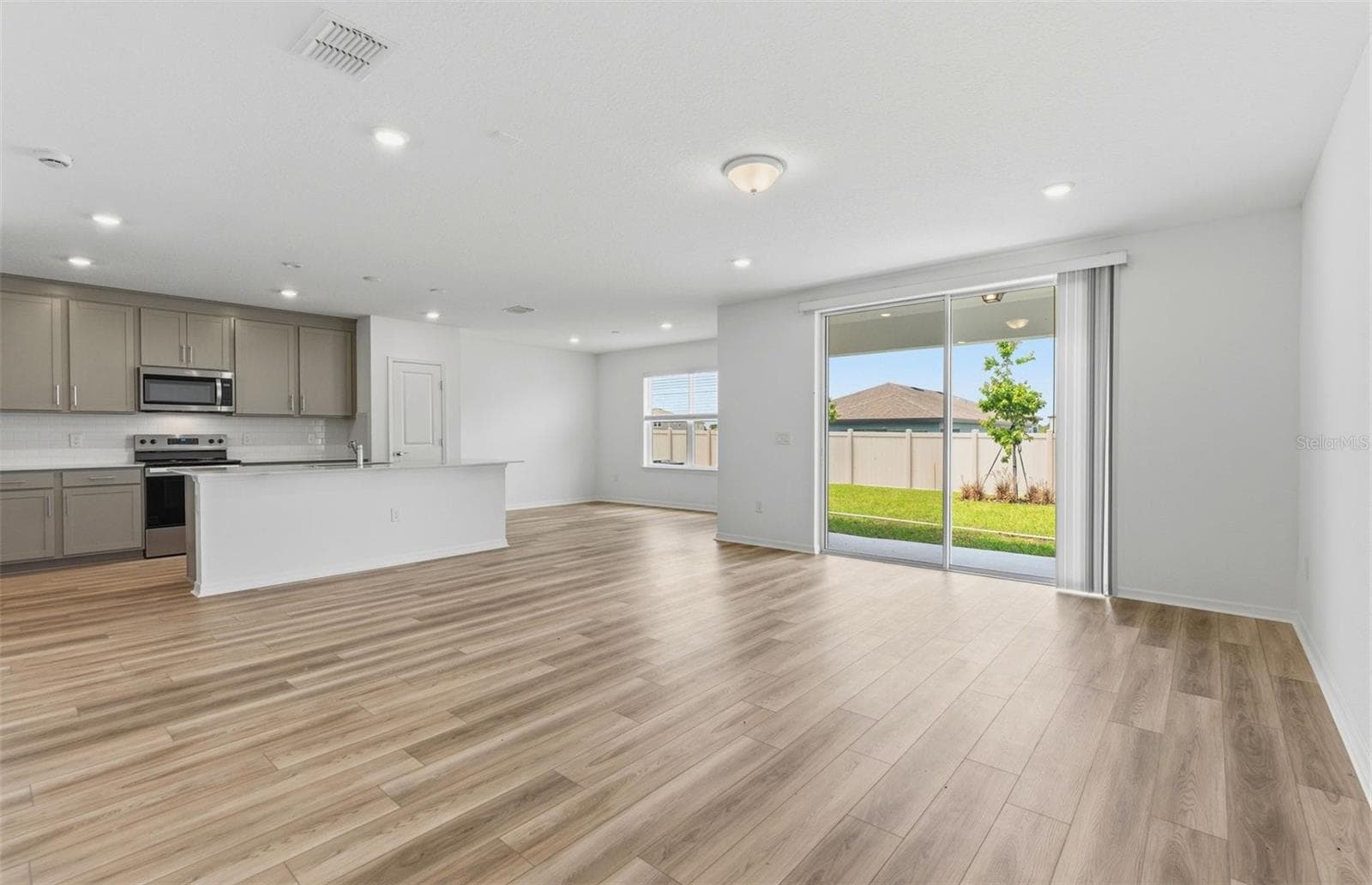Model Representation - 16813 HARMONY RIVER LN, PARRISH