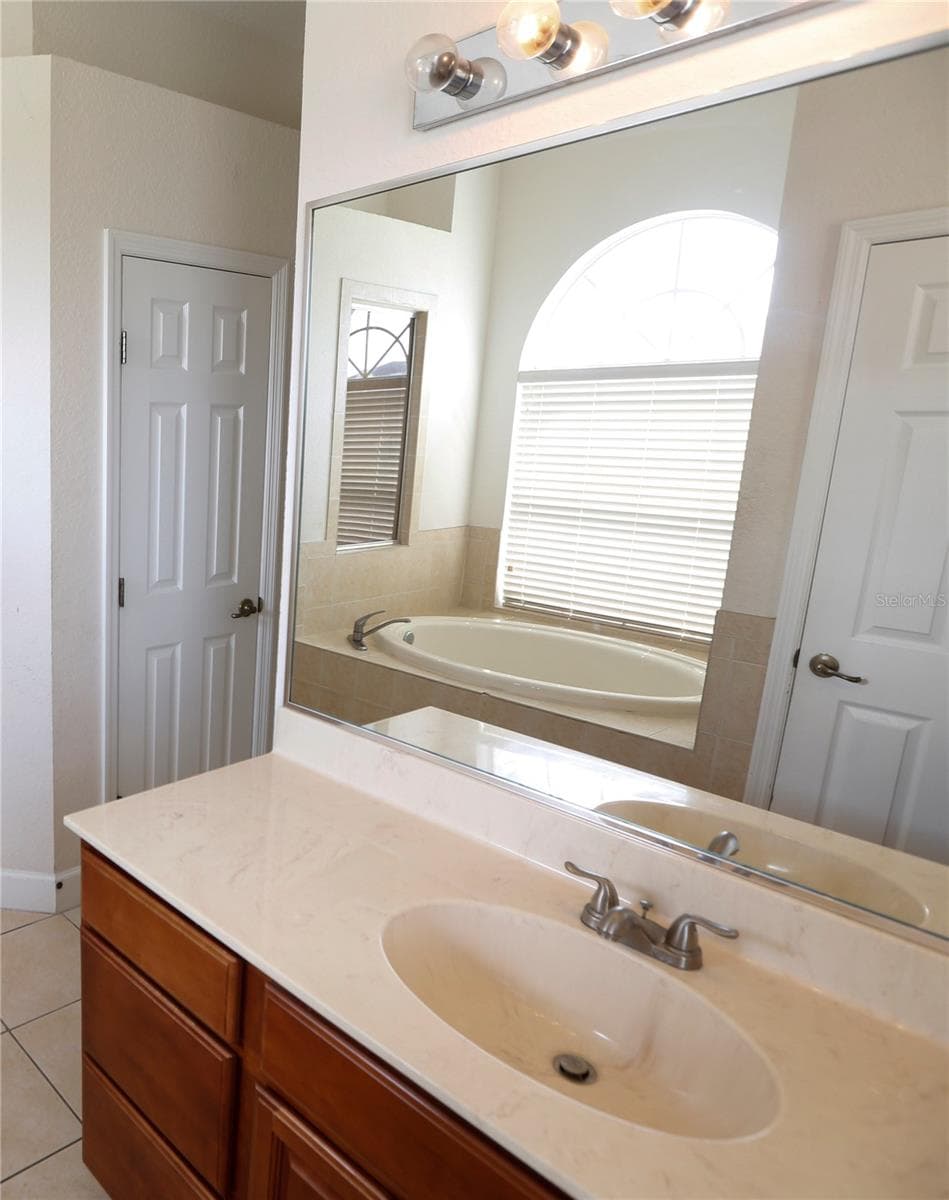 Single Family Residence at 6829 BUSHNELL DR, LAKELAND, photo 15 of 28