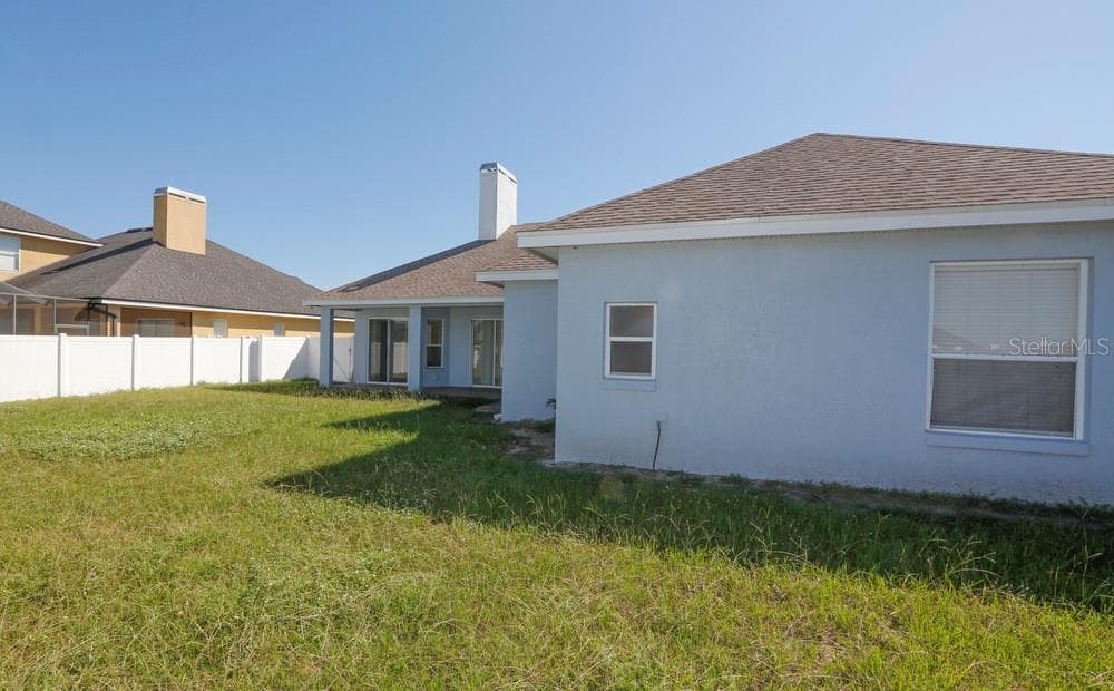 Single Family Residence at 6829 BUSHNELL DR, LAKELAND, photo 25 of 28