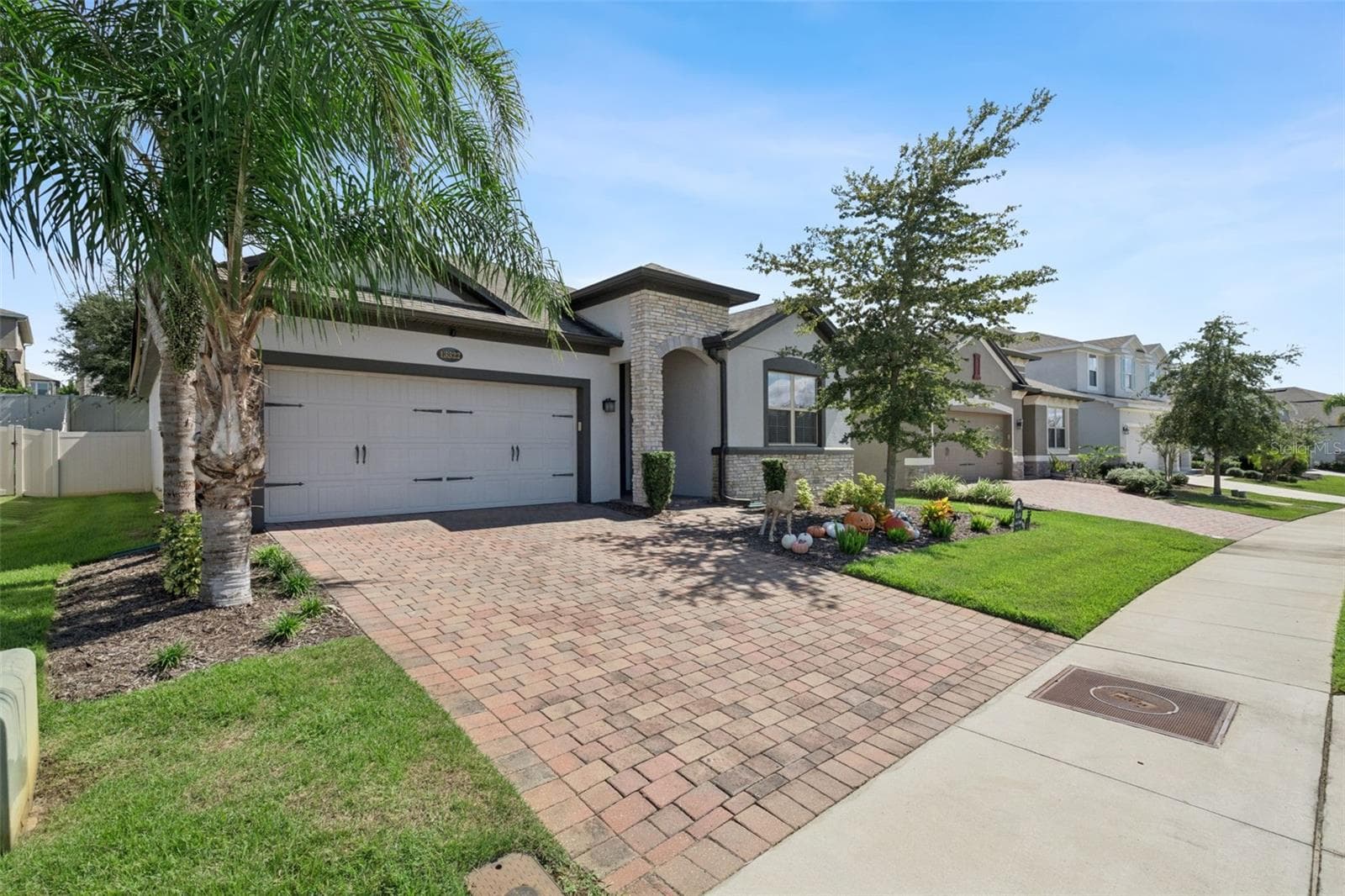 Single Family Residence at 13322 BLOSSOM VALLEY DR, CLERMONT, photo 2 of 65