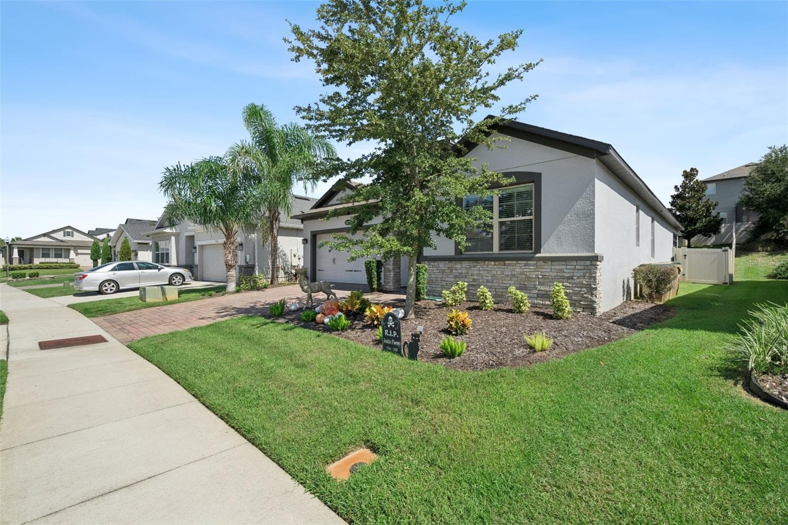Single Family Residence at 13322 BLOSSOM VALLEY DR, CLERMONT, photo 3 of 65