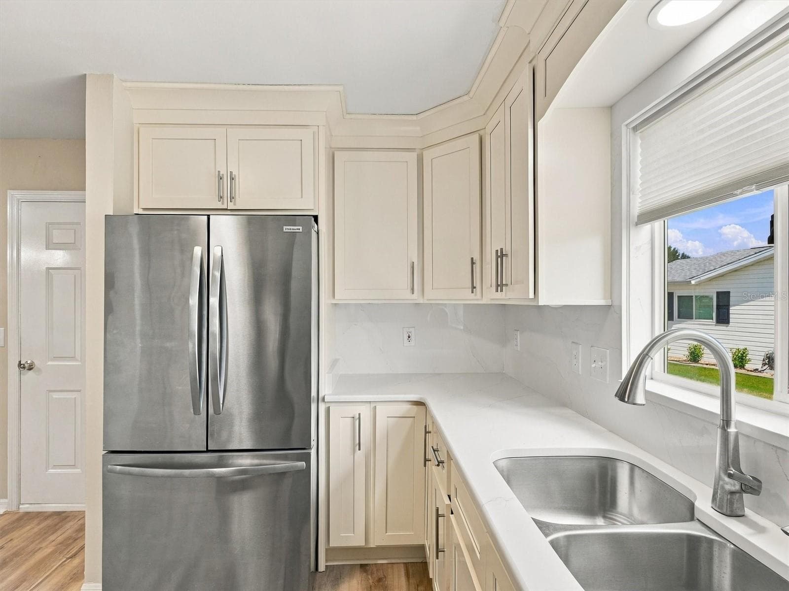 Custom Built Cabinets and New Appliances & New Sink - 9892 SE 177TH LN, SUMMERFIELD