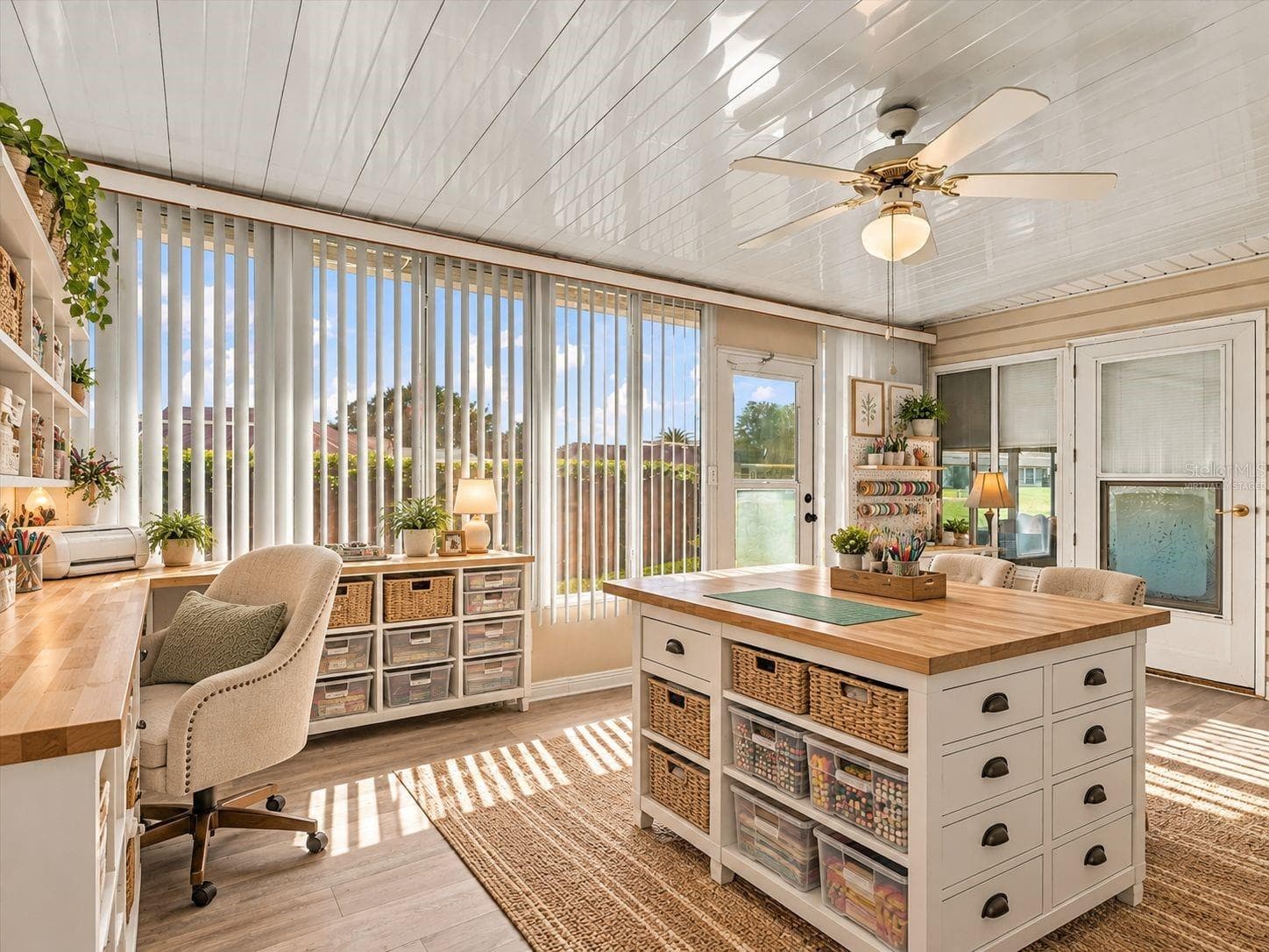 Virtually Staged - Glass Enclosed FL Room with AC - 9892 SE 177TH LN, SUMMERFIELD