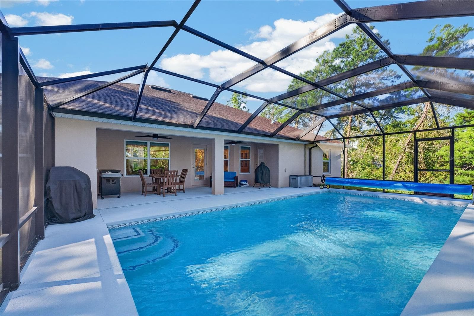 Screened-In Porch with Pool - 4655 SW 112TH LN, OCALA