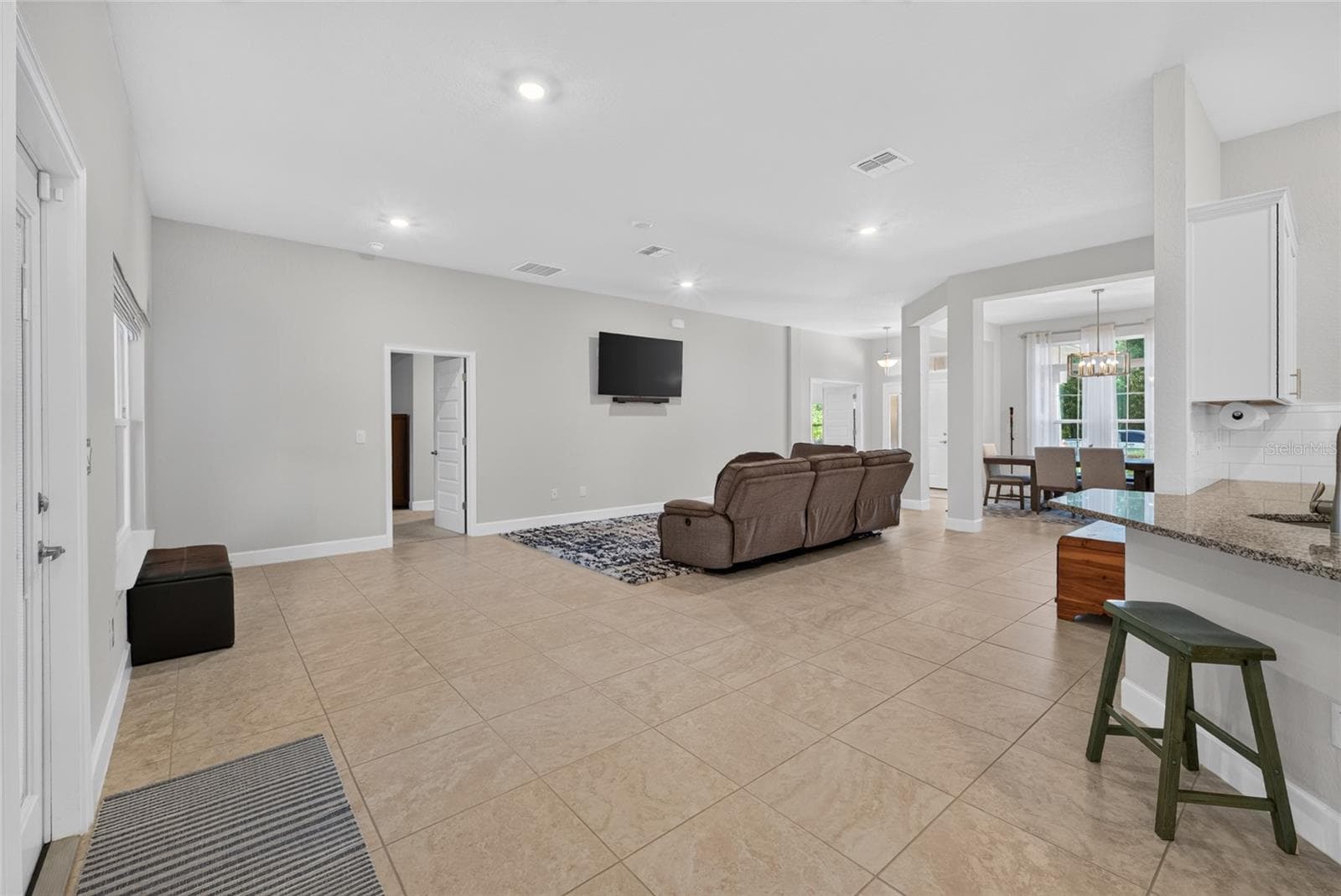 Living Room - 4655 SW 112TH LN, OCALA