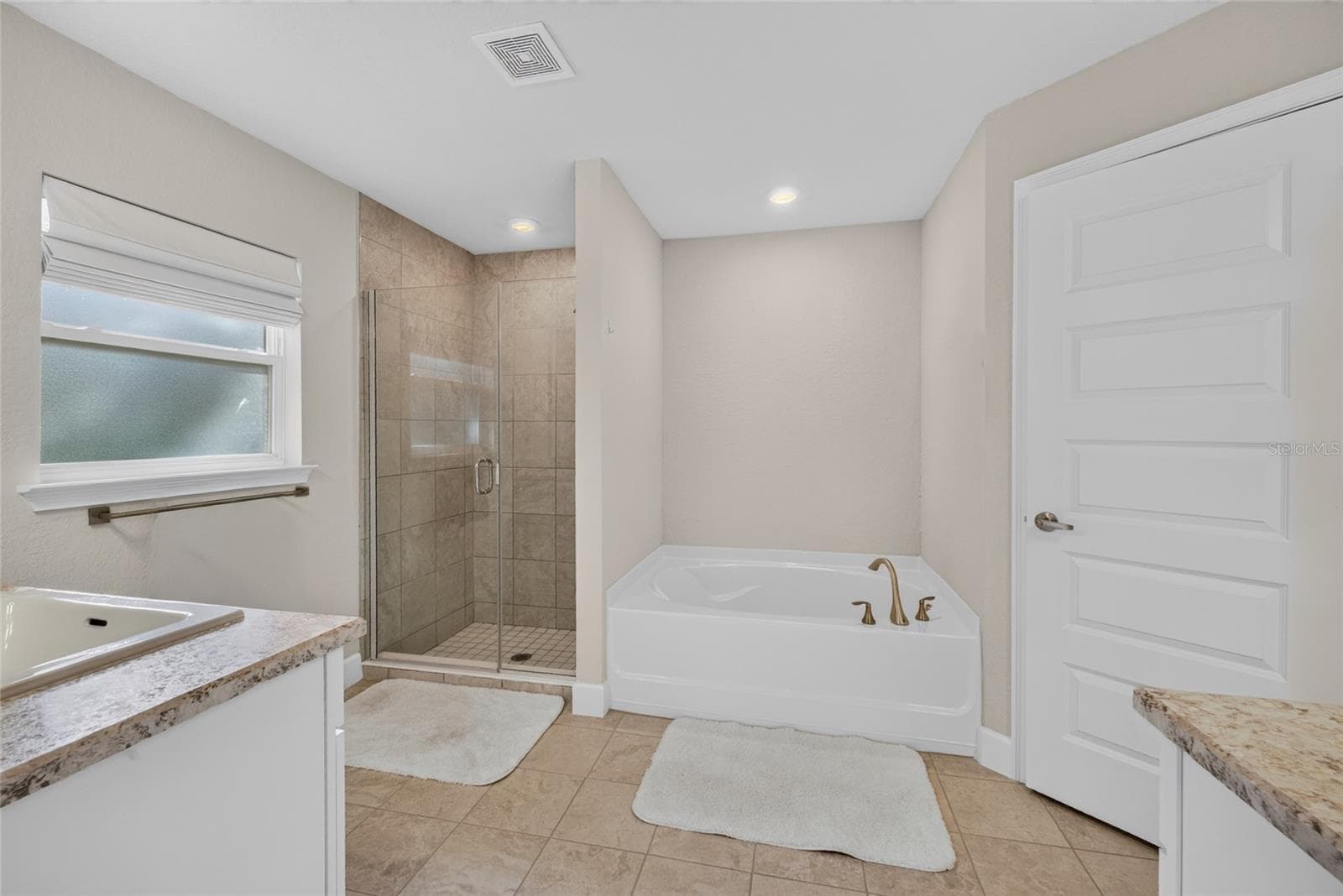 Primary Bathroom - 4655 SW 112TH LN, OCALA