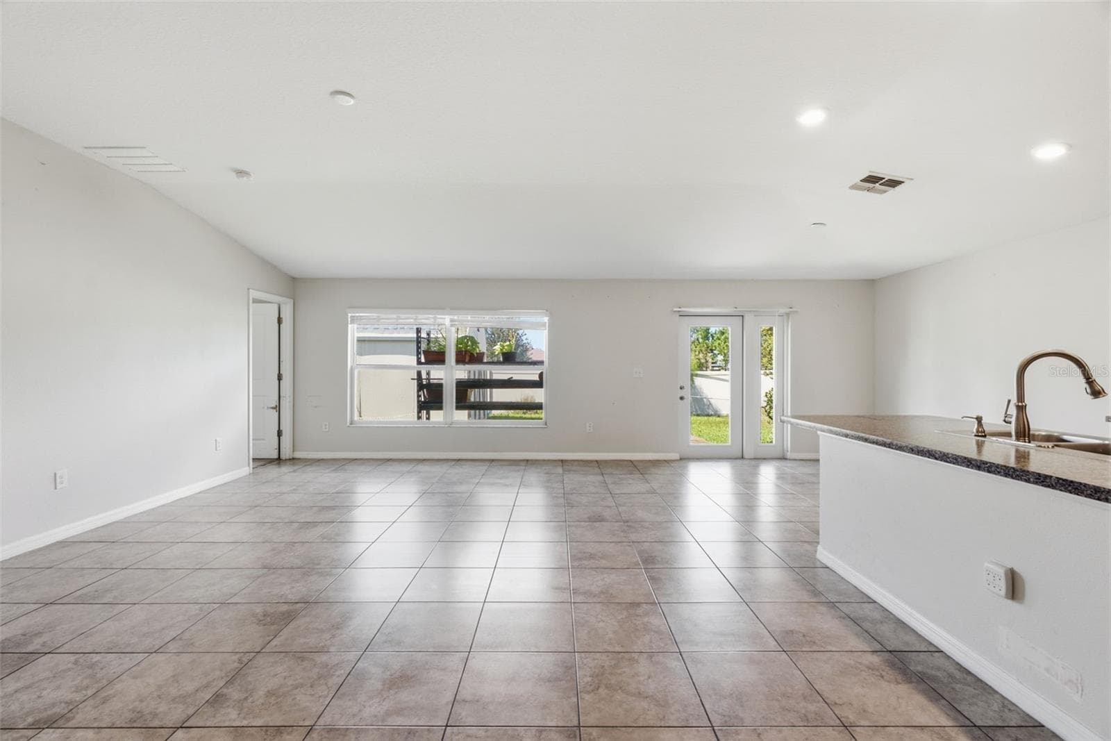 Single Family Residence at 15701 DEMORY POINT PL, SUN CITY CENTER, photo 6 of 42