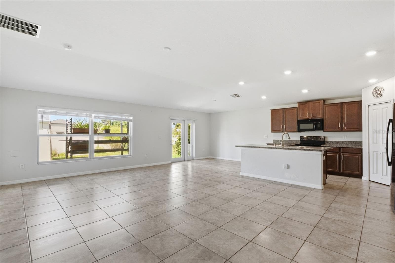 Single Family Residence at 15701 DEMORY POINT PL, SUN CITY CENTER, photo 7 of 42
