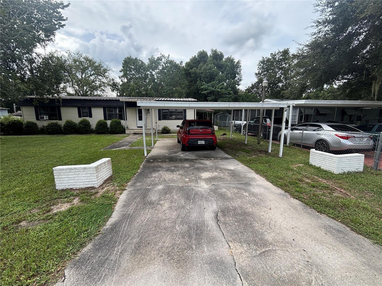 Mobile Home at 3728 NE 59TH AVE, SILVER SPRINGS, photo 4 of 43