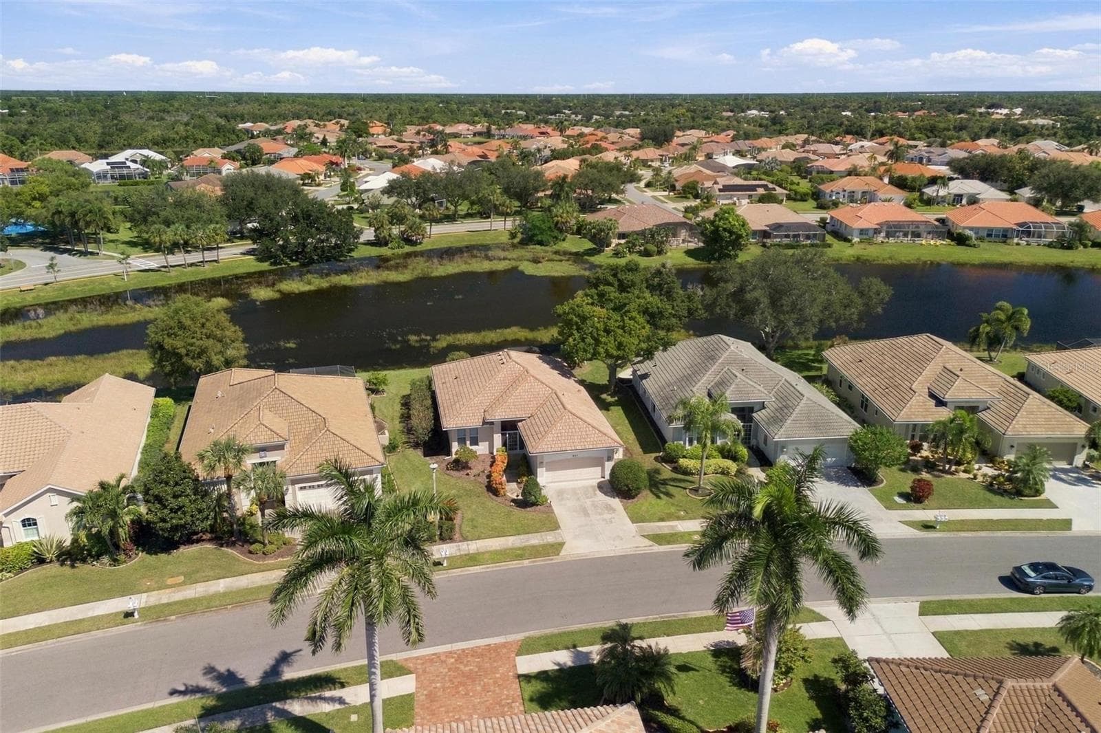 Single Family Residence at 687 LAKESCENE DR, VENICE, photo 46 of 53
