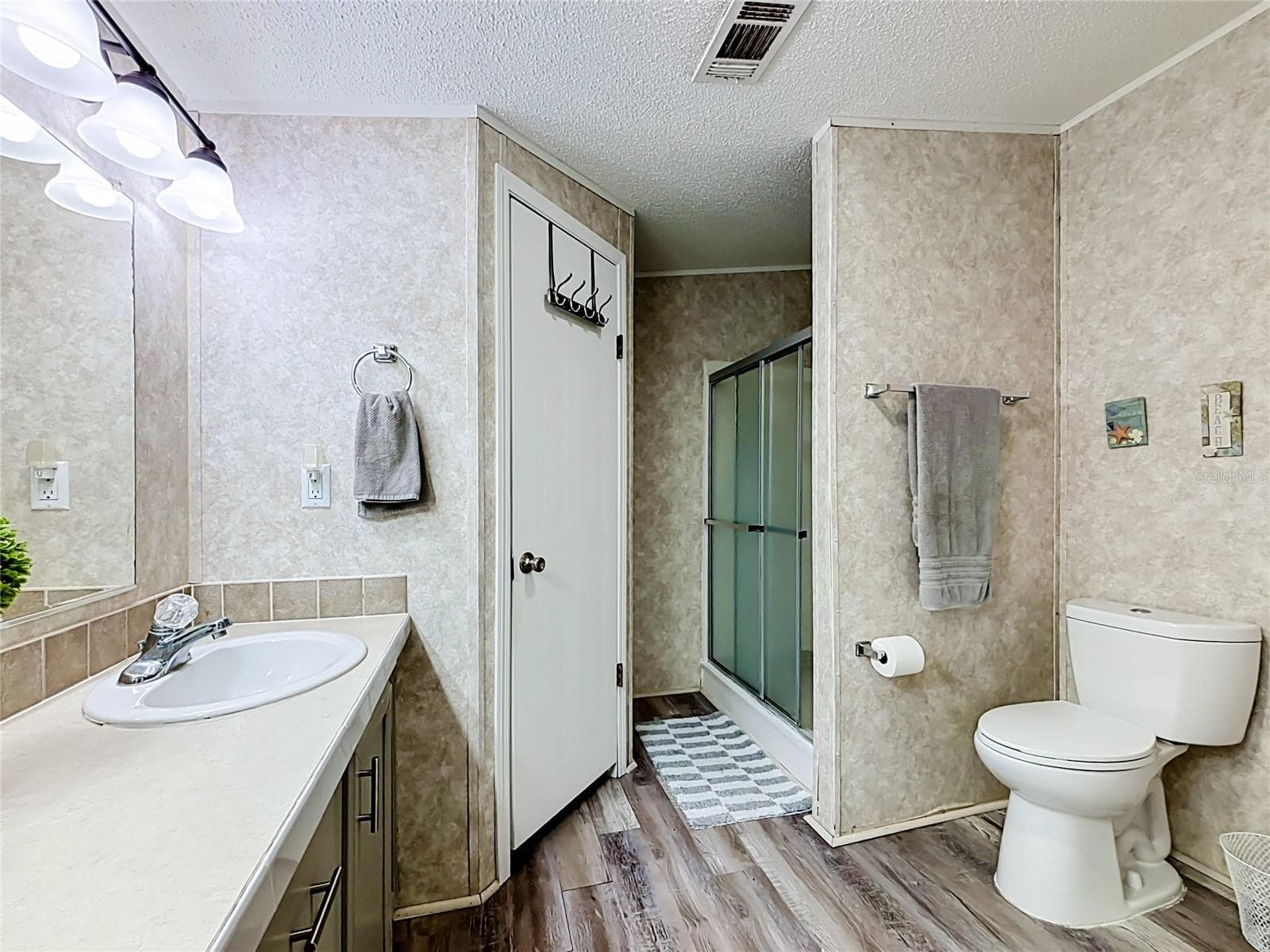 Master Bathroom - 2733 RIVKIN DR, KISSIMMEE