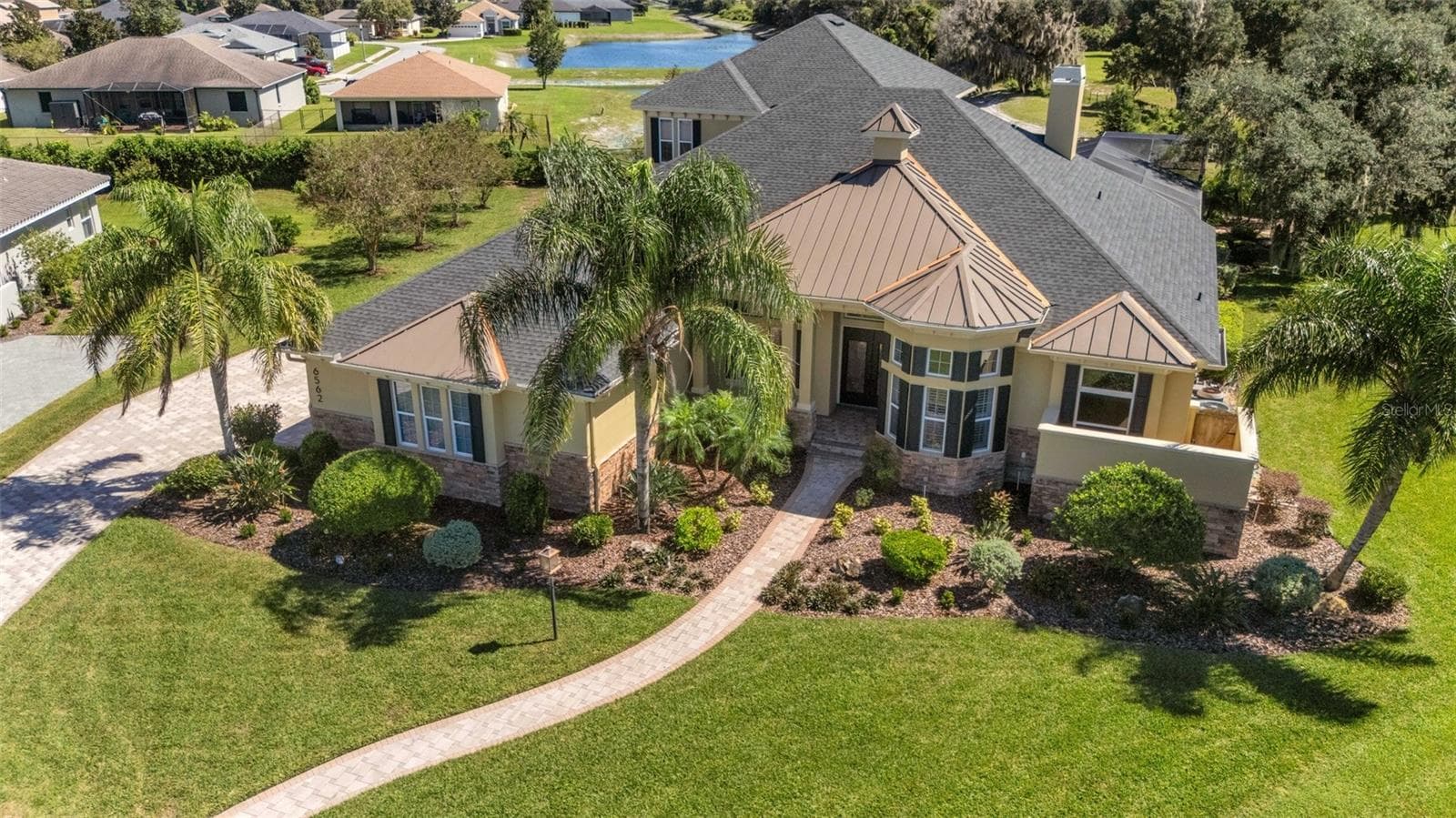 this builder's own "dream home" has been completely refreshed and is ready for its next chapter! - 6562 EAGLE VIEW LOOP, LAKELAND