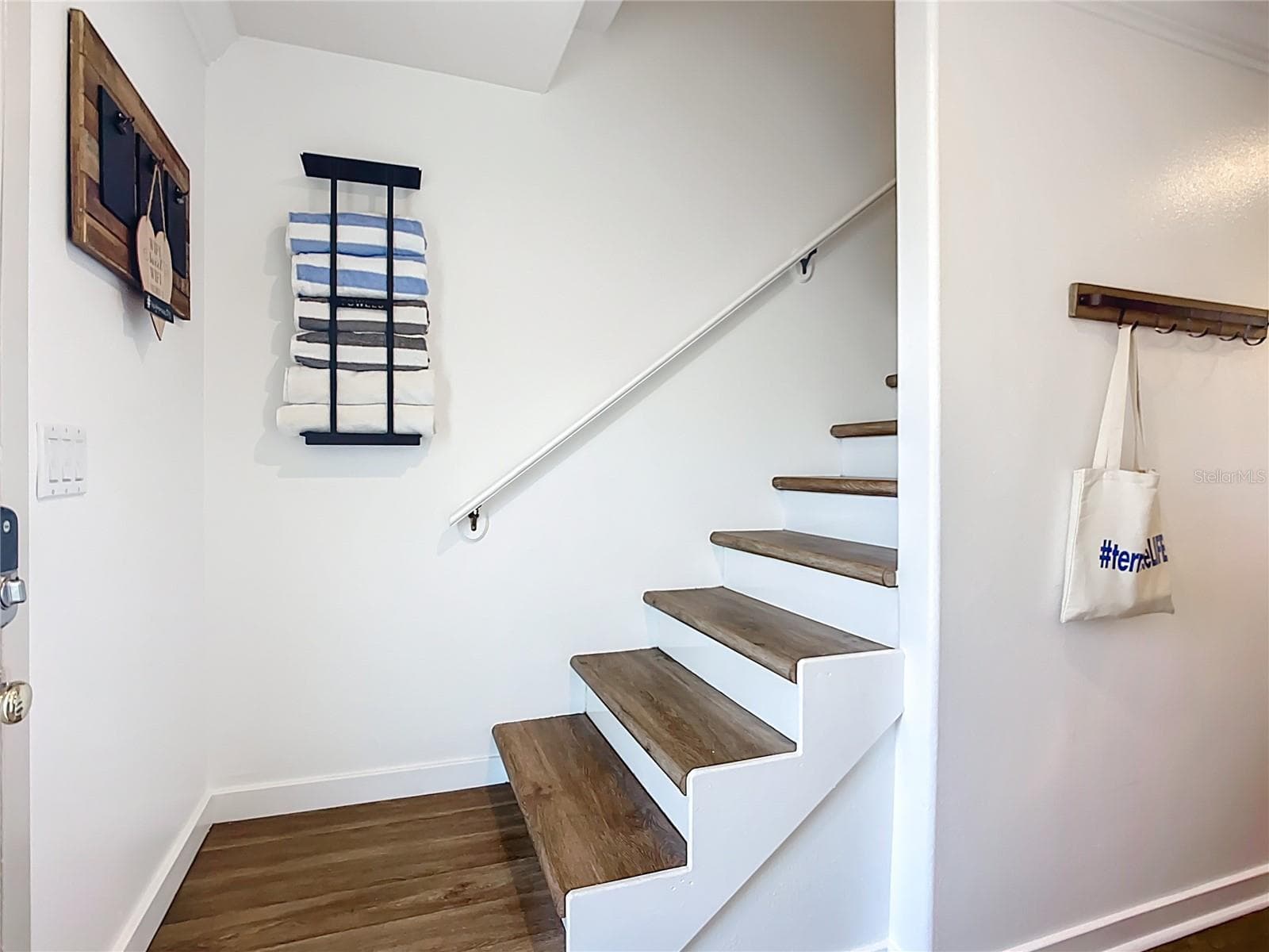 Condominium at 3100 GULF DR #2, HOLMES BEACH, photo 7 of 48