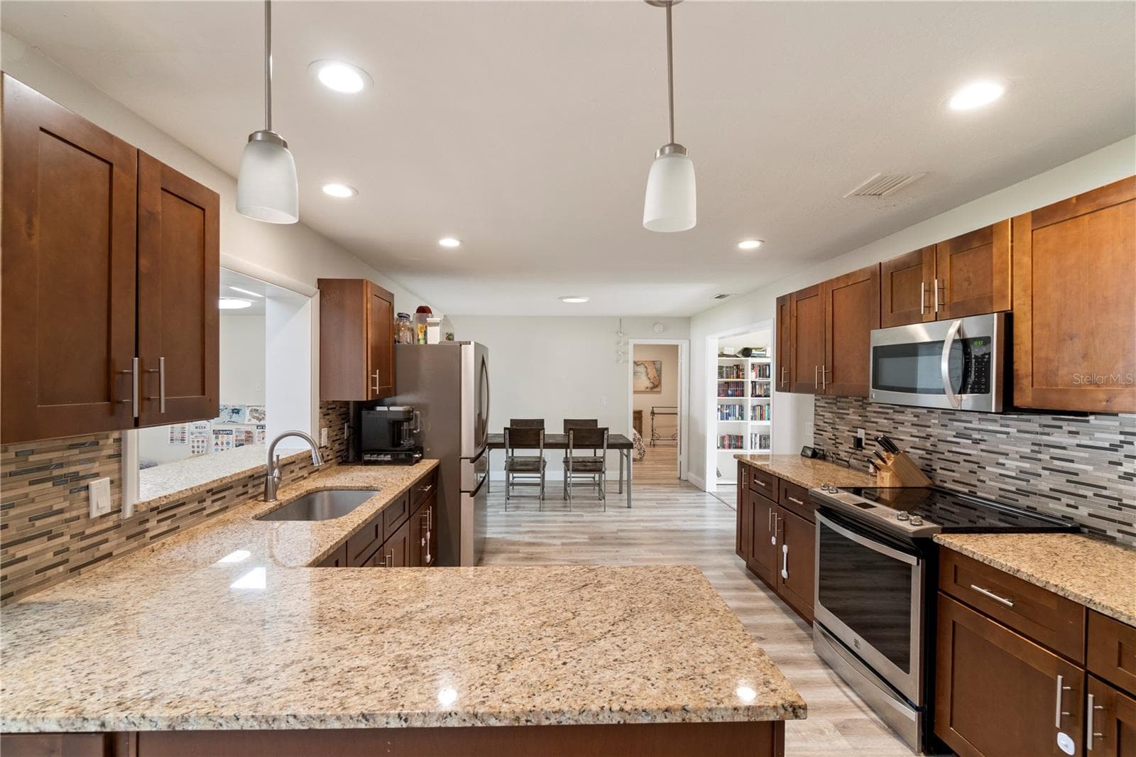 Kitchen - 235 TOLLGATE TRL, LONGWOOD