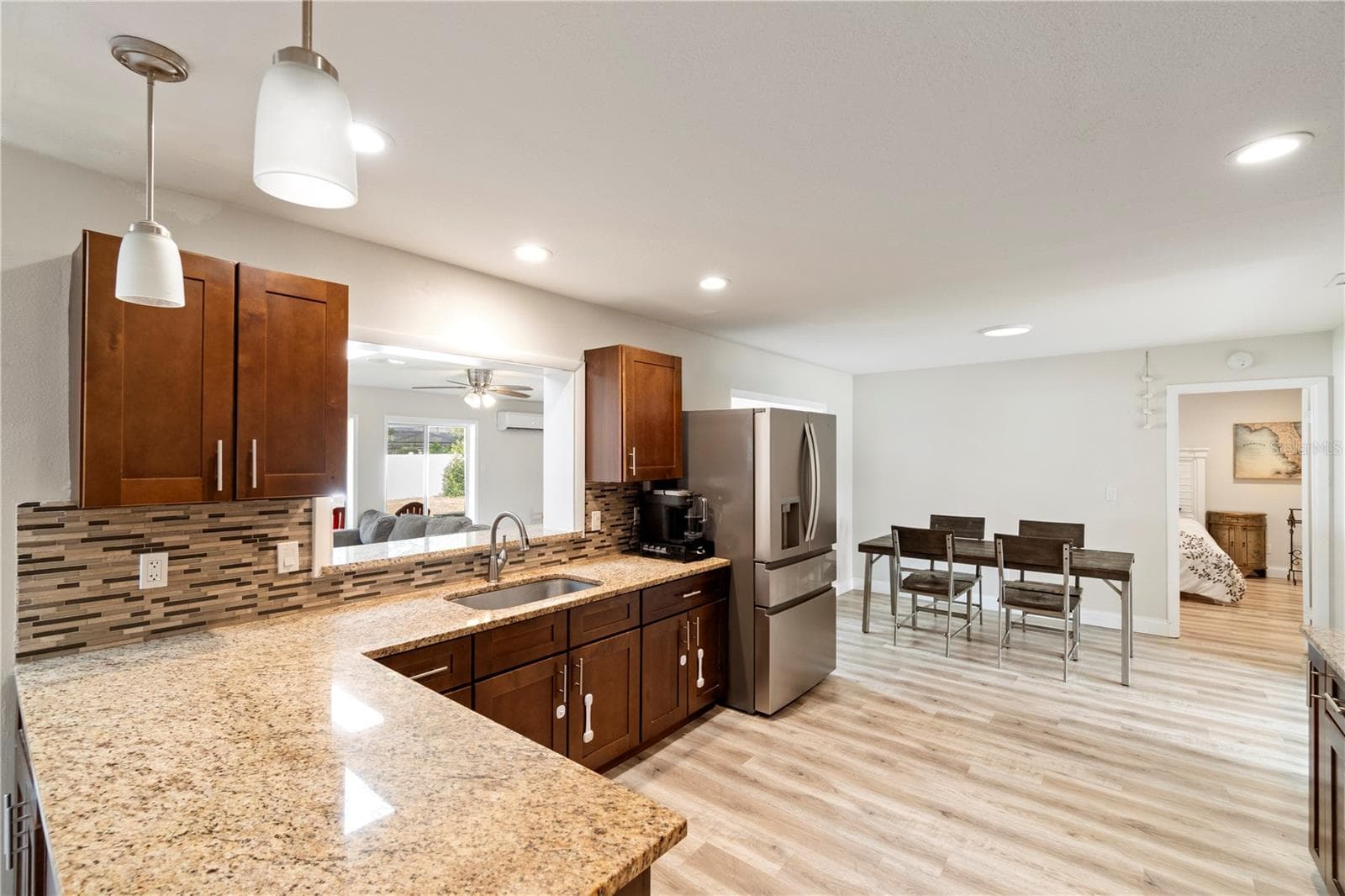 Kitchen - 235 TOLLGATE TRL, LONGWOOD