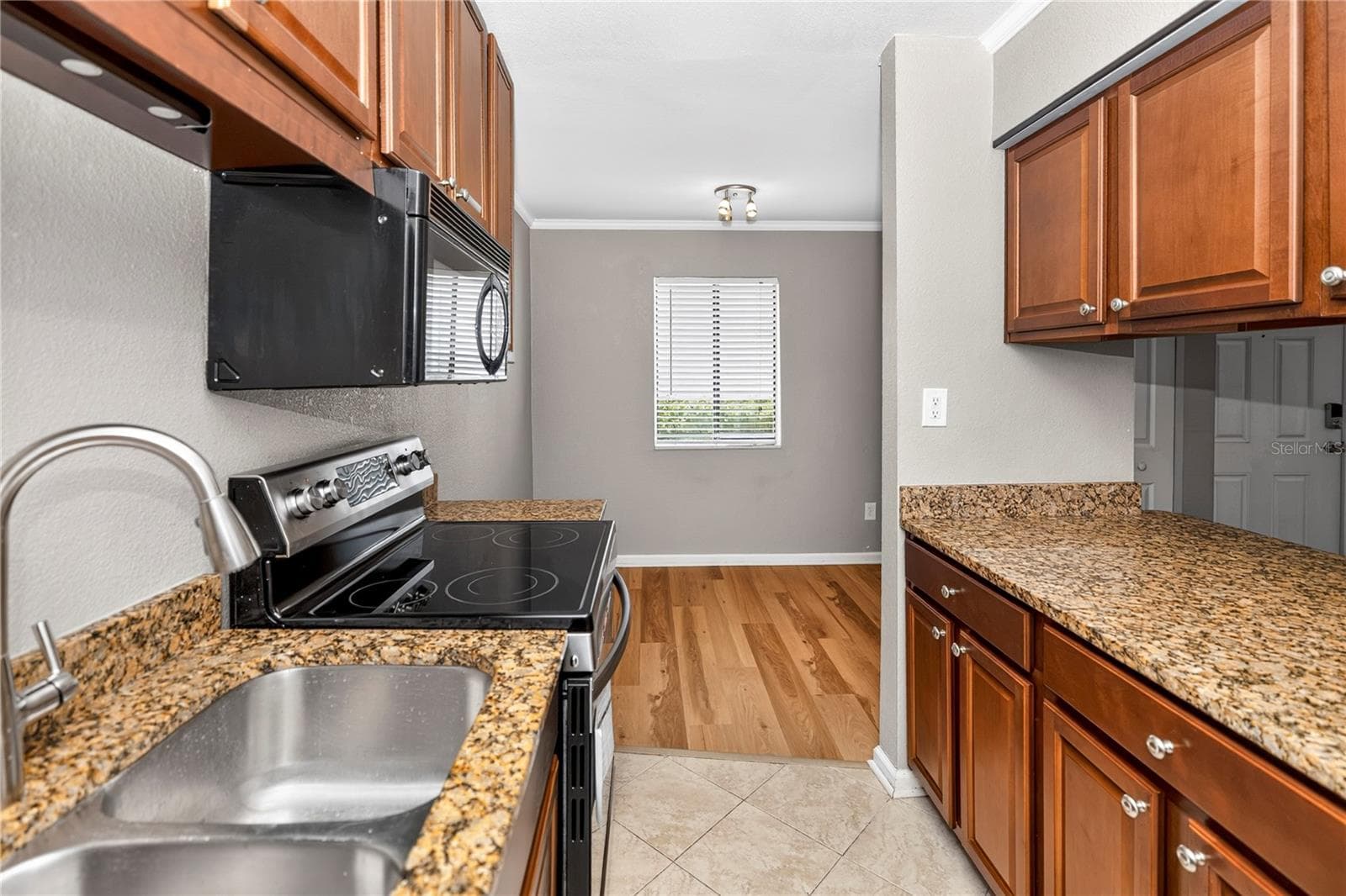 Condominium at 629 DELANEY AVE #18, ORLANDO, photo 8 of 17