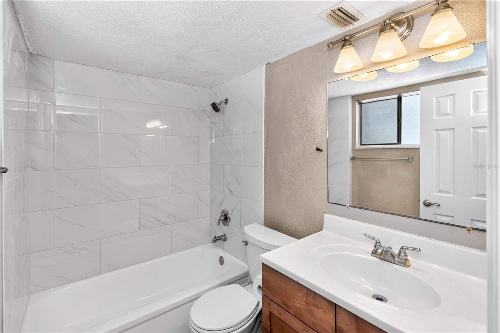Condominium at 629 DELANEY AVE #18, ORLANDO, photo 12 of 17
