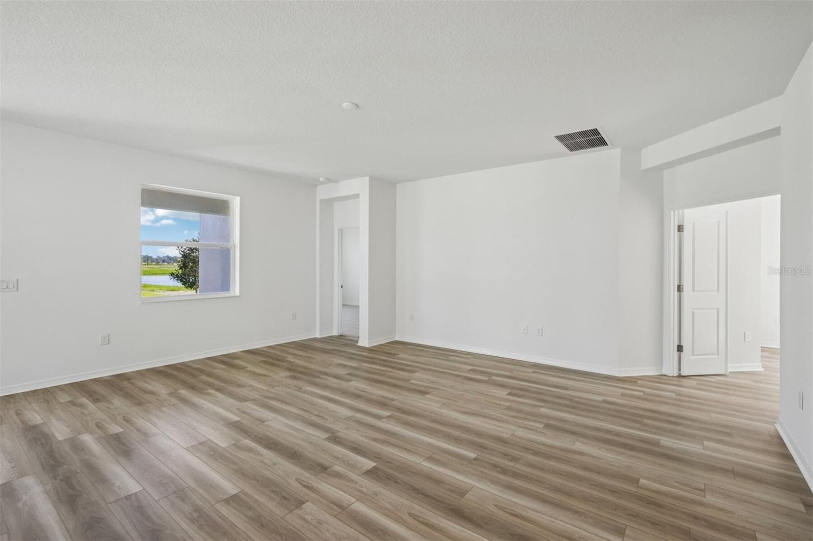 Single Family Residence at 8708 CANARD CV, PALMETTO, photo 22 of 54
