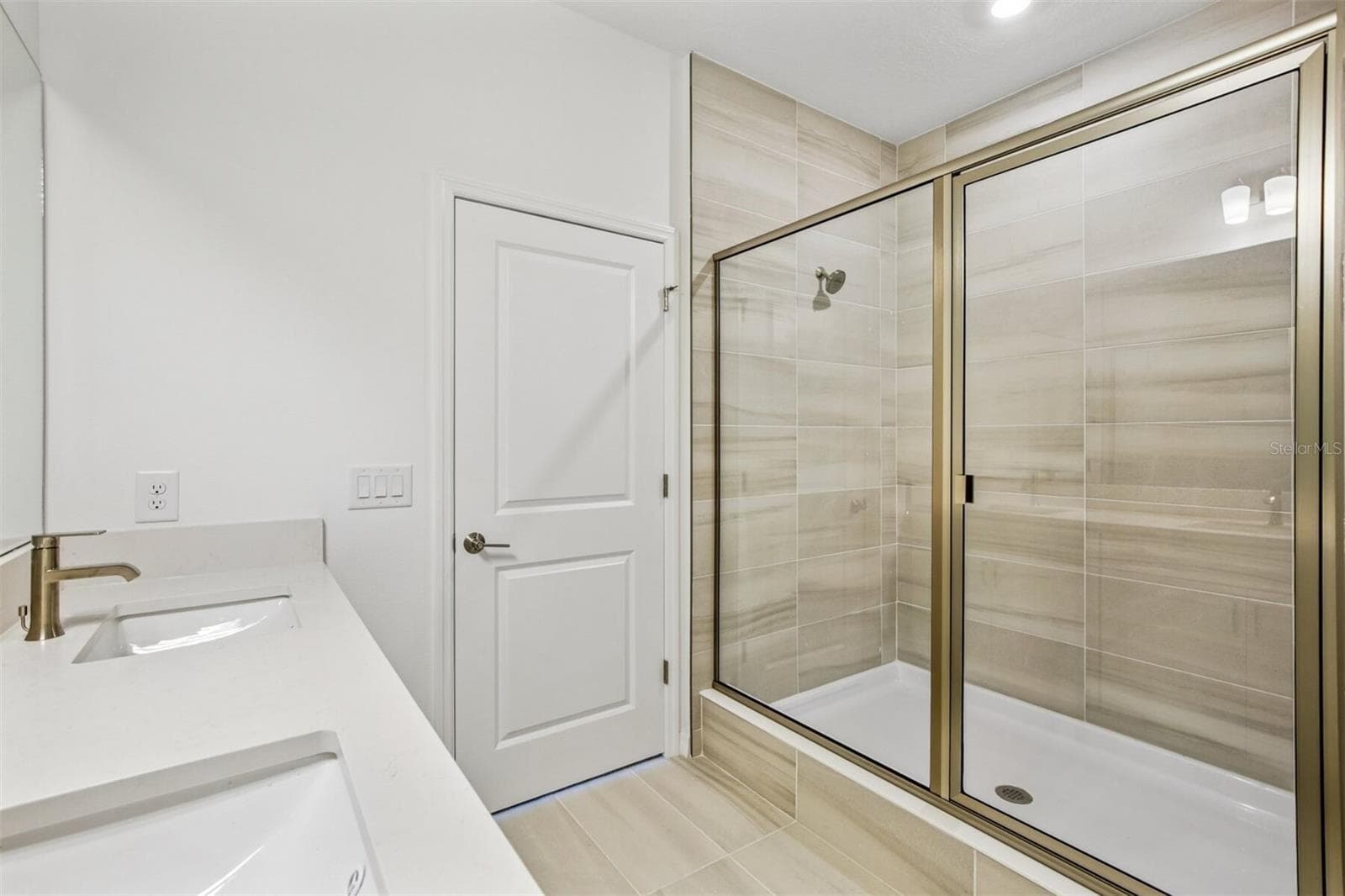 Single Family Residence at 8708 CANARD CV, PALMETTO, photo 24 of 54