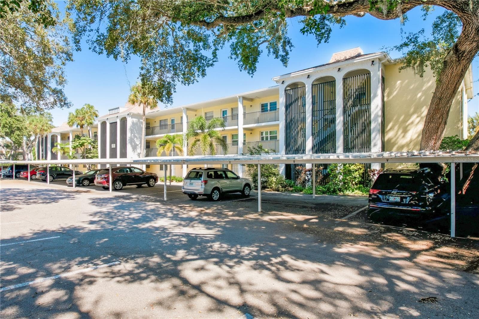Front - 821 DELEON CT #109, DUNEDIN