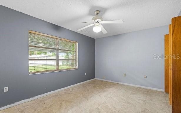 Single Family Residence at 6235 OGBURN ST, BROOKSVILLE, photo 14 of 31