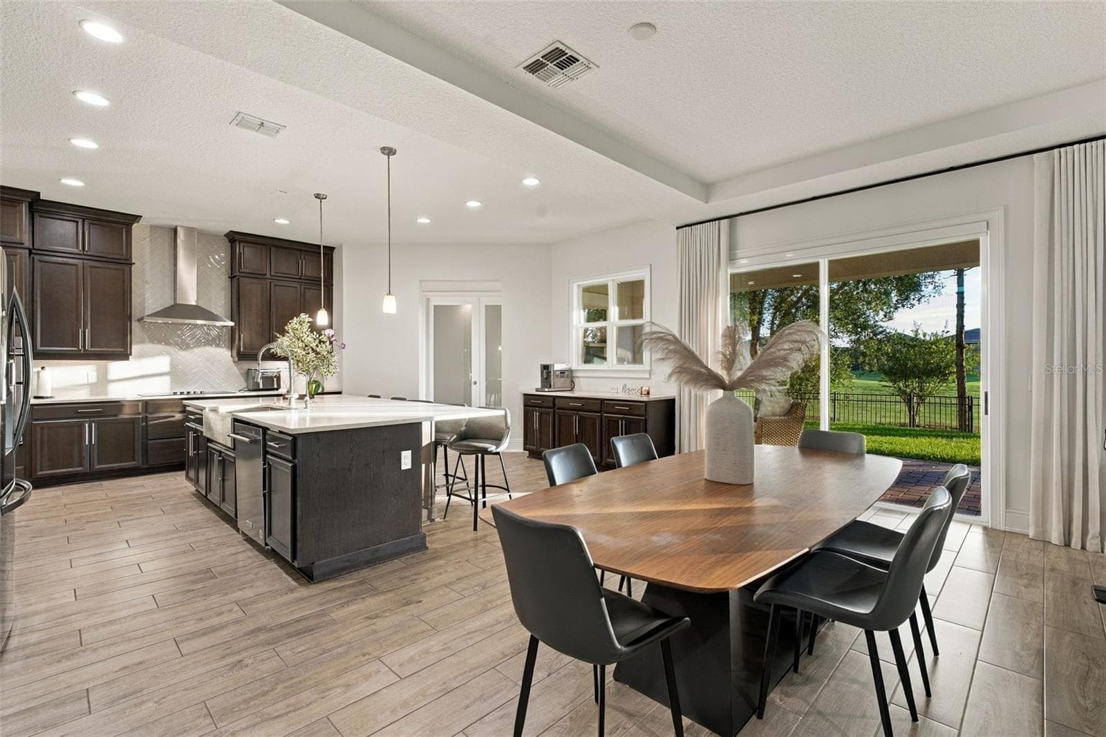 Single Family Residence at 13292 ALDERLEY DR, ORLANDO, photo 2 of 40