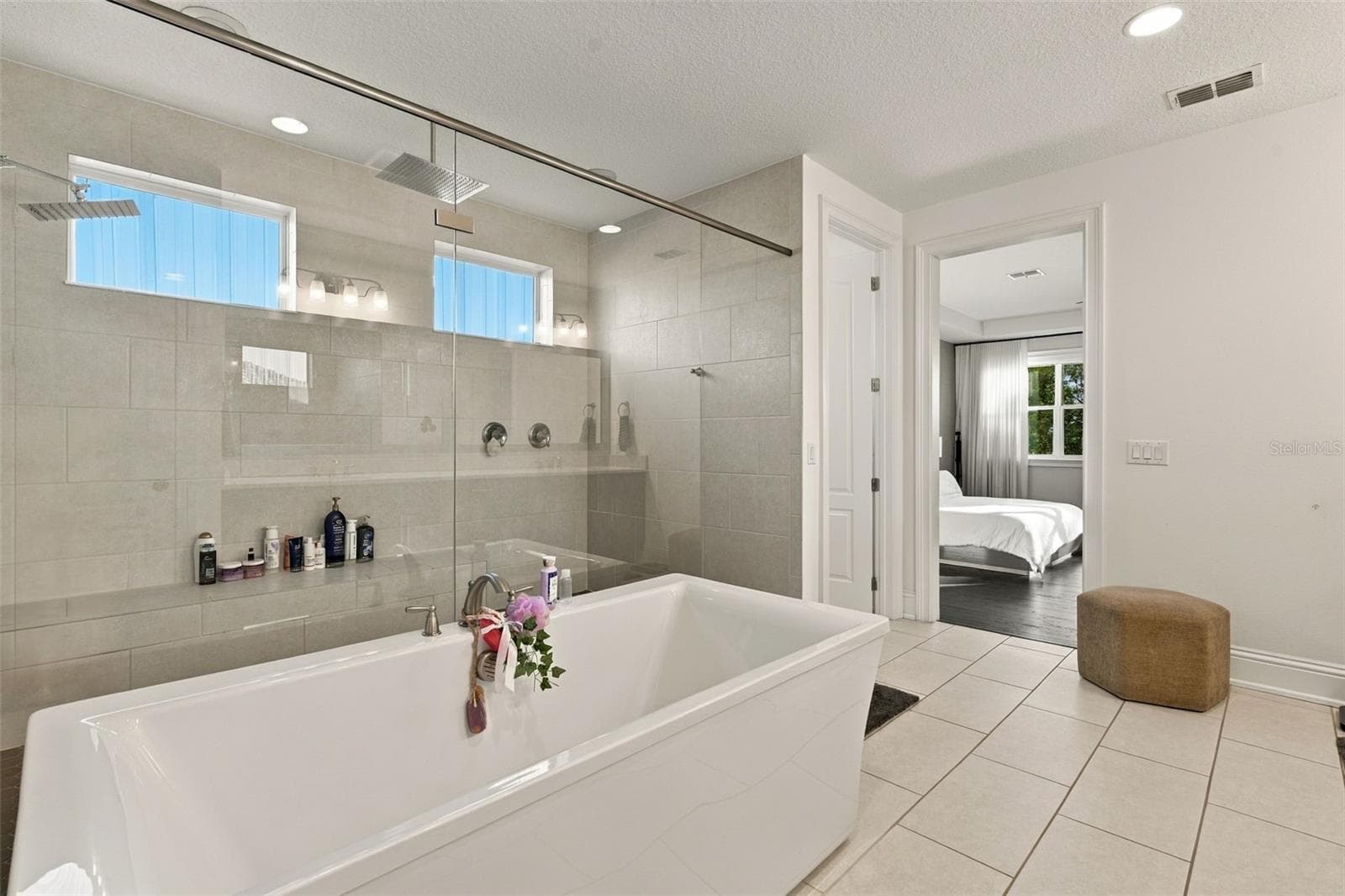 Single Family Residence at 13292 ALDERLEY DR, ORLANDO, photo 19 of 40