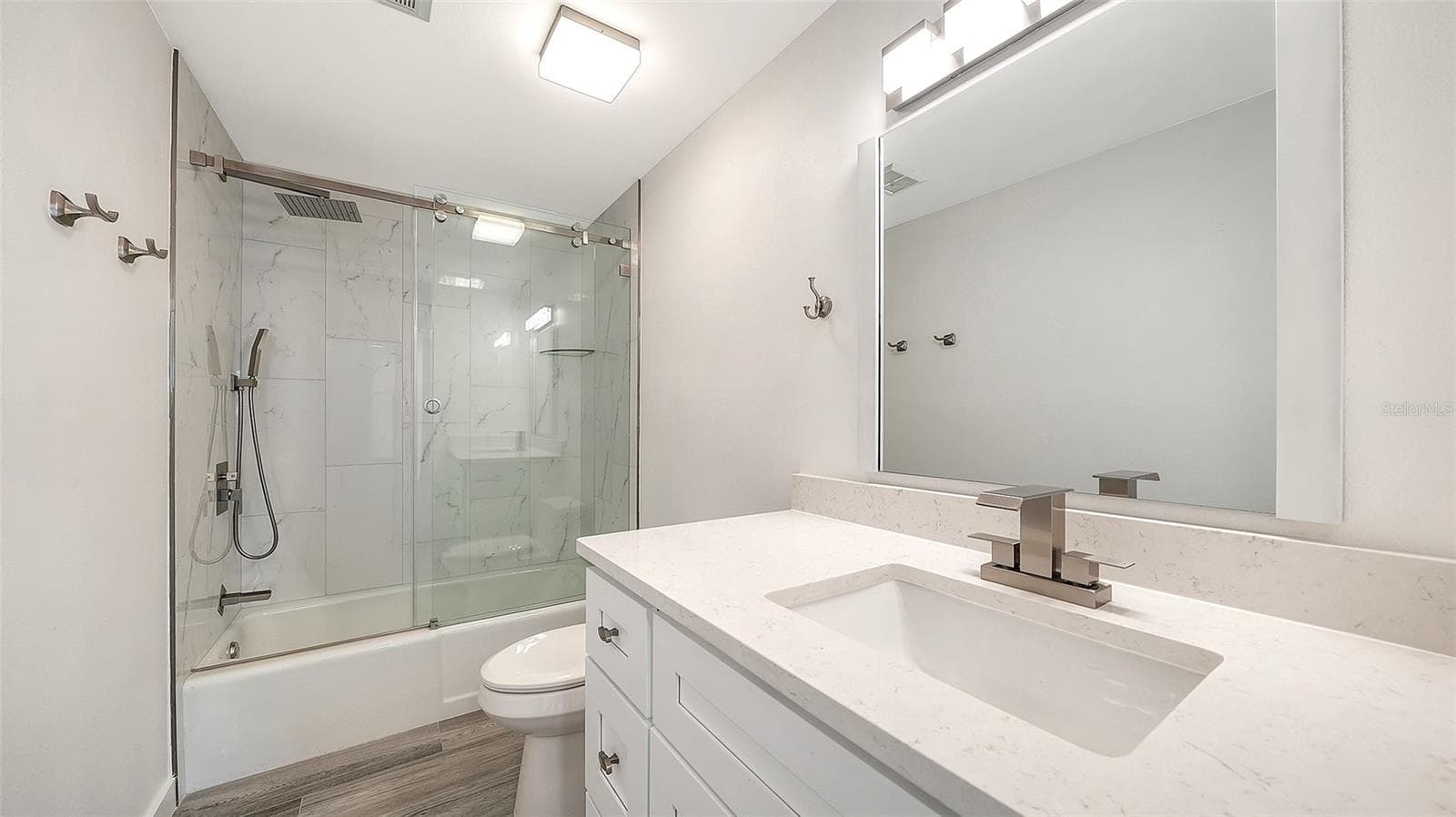 Half Duplex at 917 SPANISH DR N, LONGBOAT KEY, photo 27 of 75